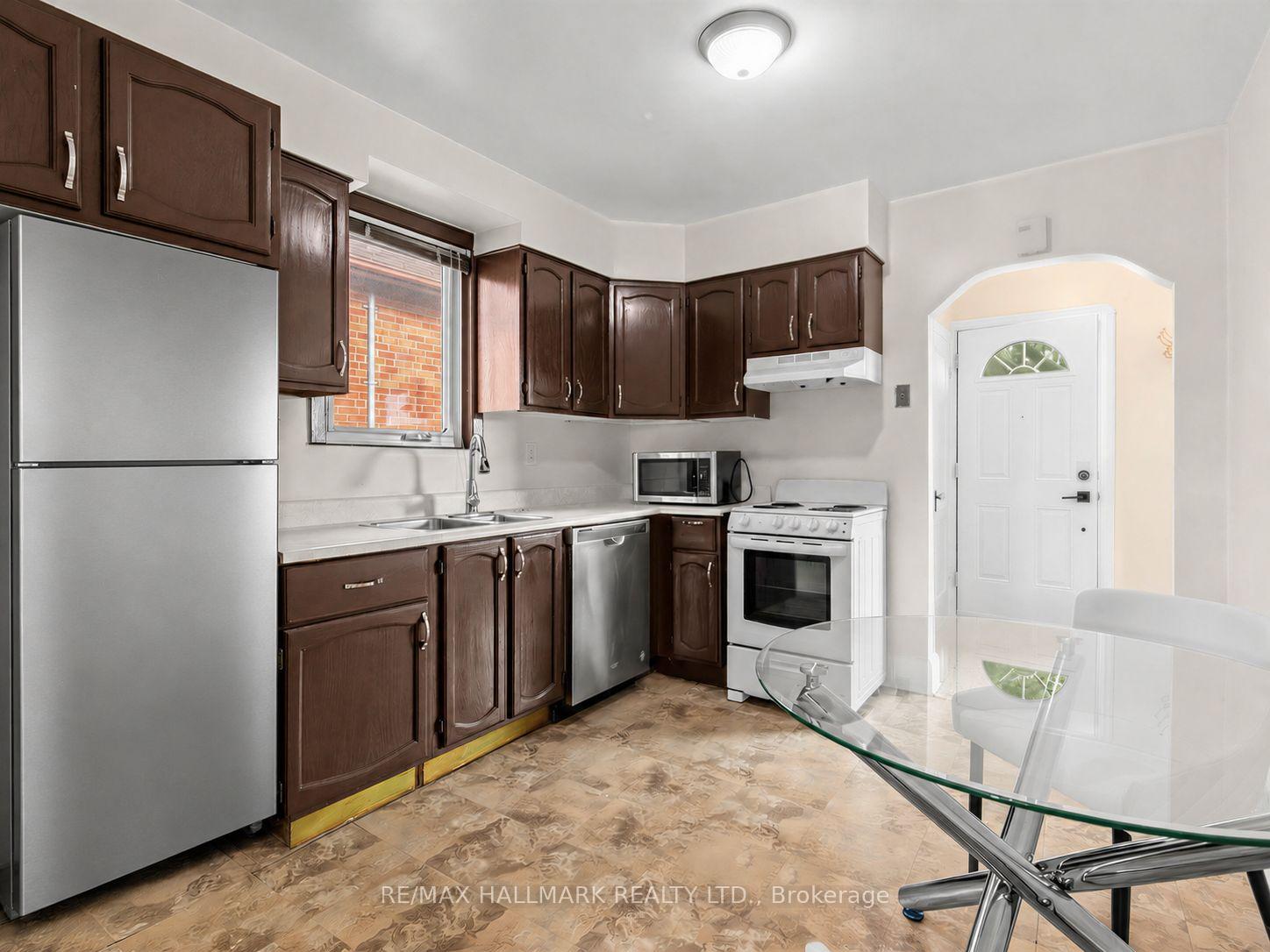 Photo 11 of 38 Ypres Road, Toronto, Keelesdale-Eglinton West — HOMEH