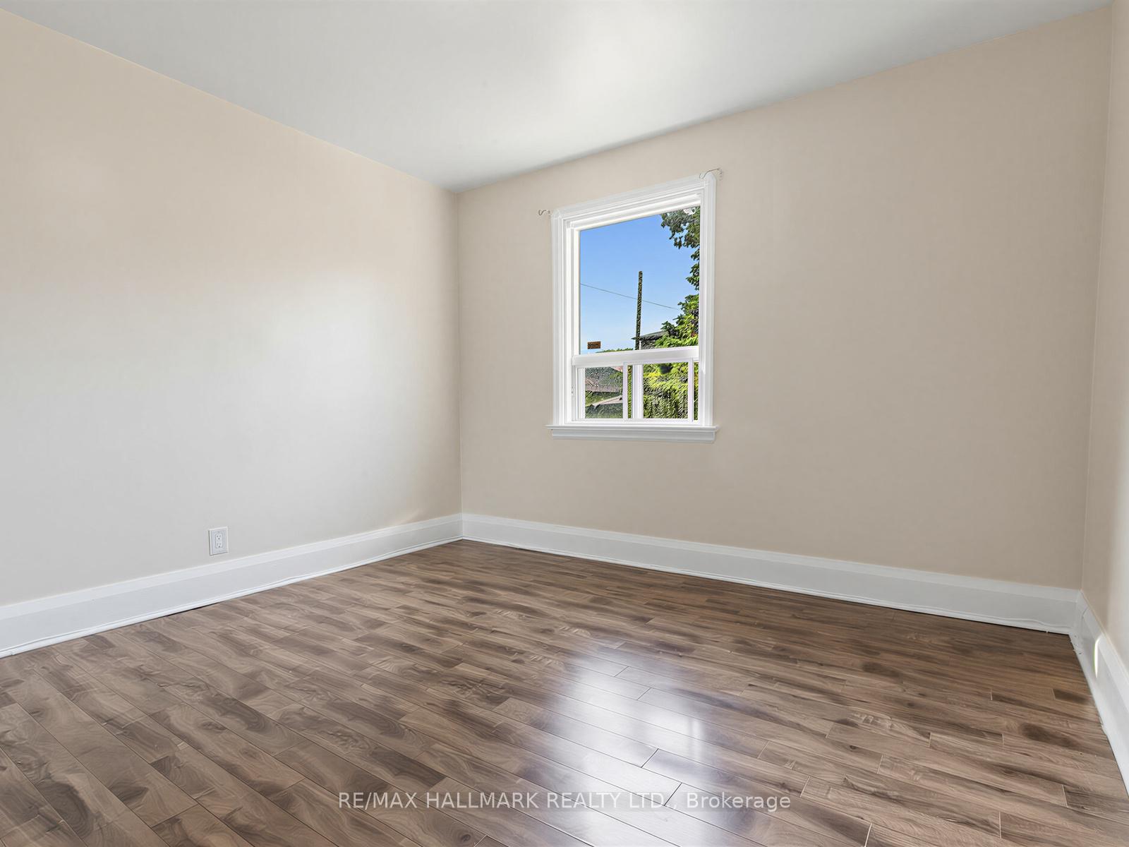 Photo 17 of 38 Ypres Road, Toronto, Keelesdale-Eglinton West — HOMEH