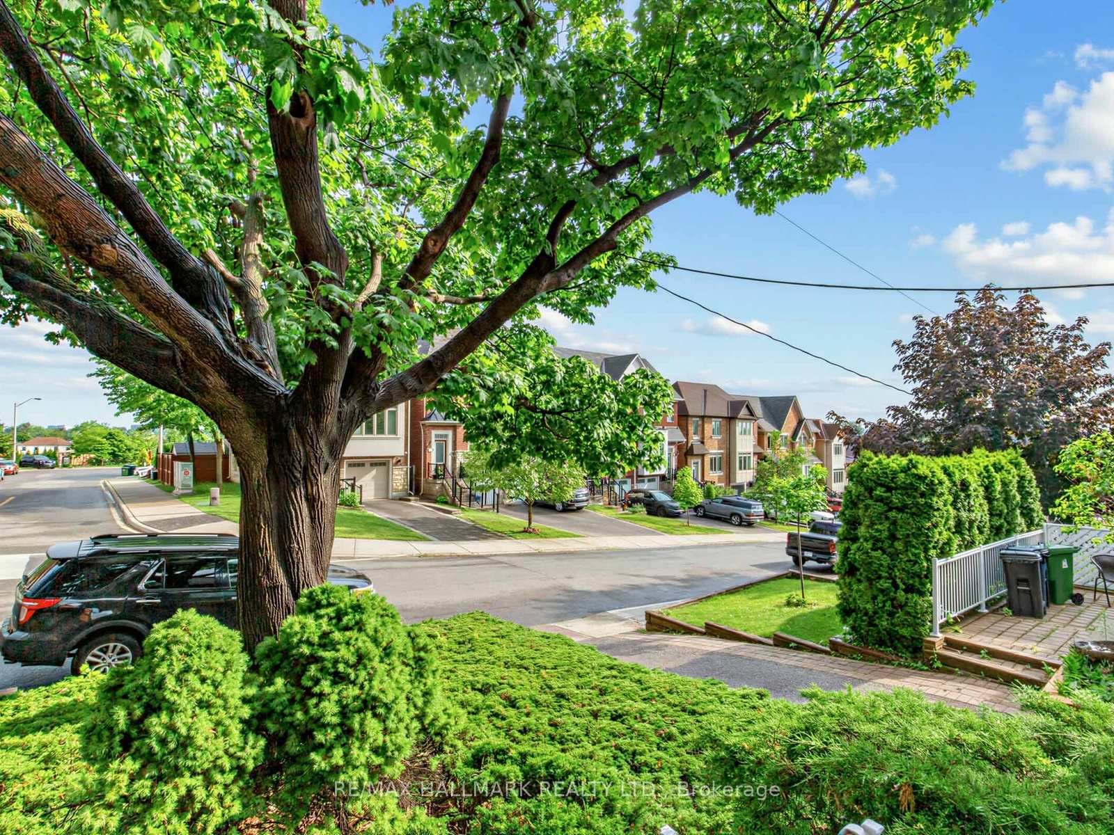 Photo 29 of 38 Ypres Road, Toronto, Keelesdale-Eglinton West — HOMEH