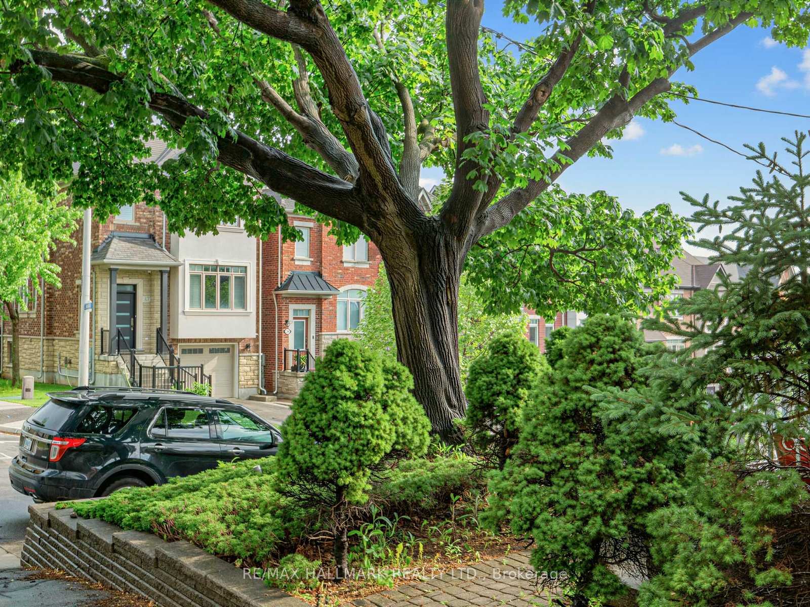 Photo 30 of 38 Ypres Road, Toronto, Keelesdale-Eglinton West — HOMEH