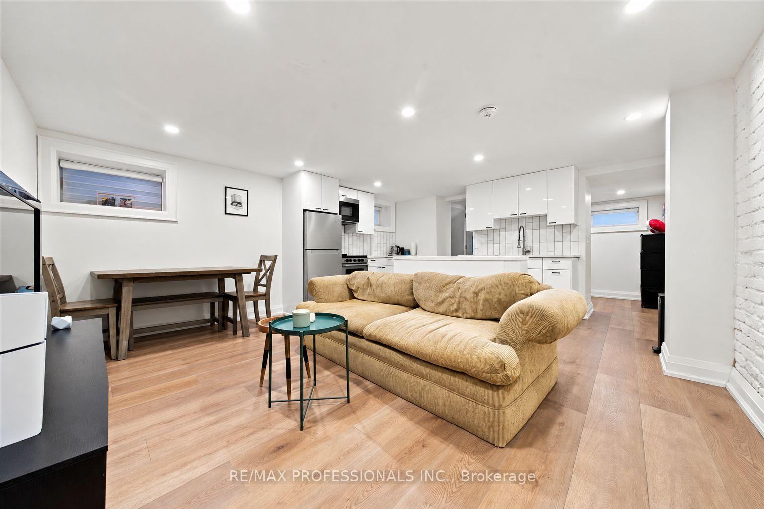 Photo 14 of Unit Lower, 134 Argyle Street, Toronto, Trinity-Bellwoods — HOMEH