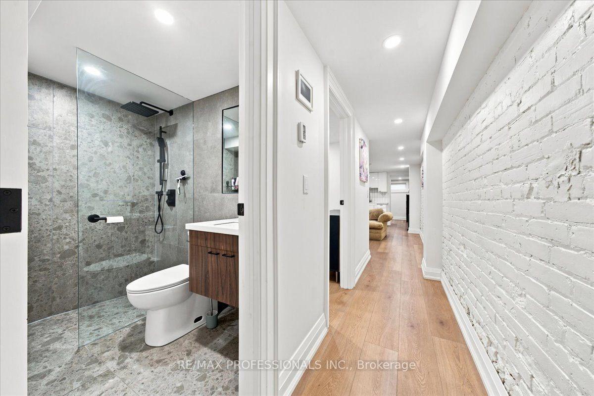 Photo 15 of Unit Lower, 134 Argyle Street, Toronto, Trinity-Bellwoods — HOMEH