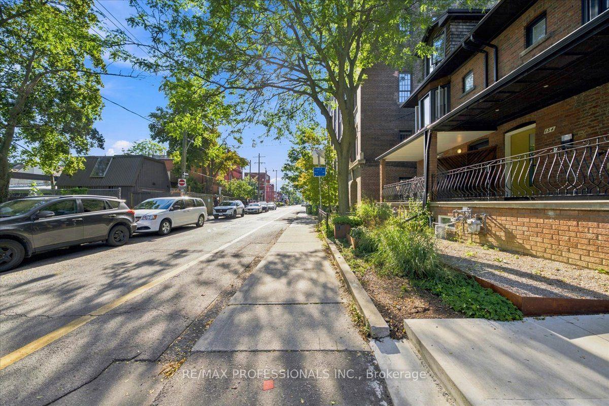 Photo 26 of Unit Lower, 134 Argyle Street, Toronto, Trinity-Bellwoods — HOMEH