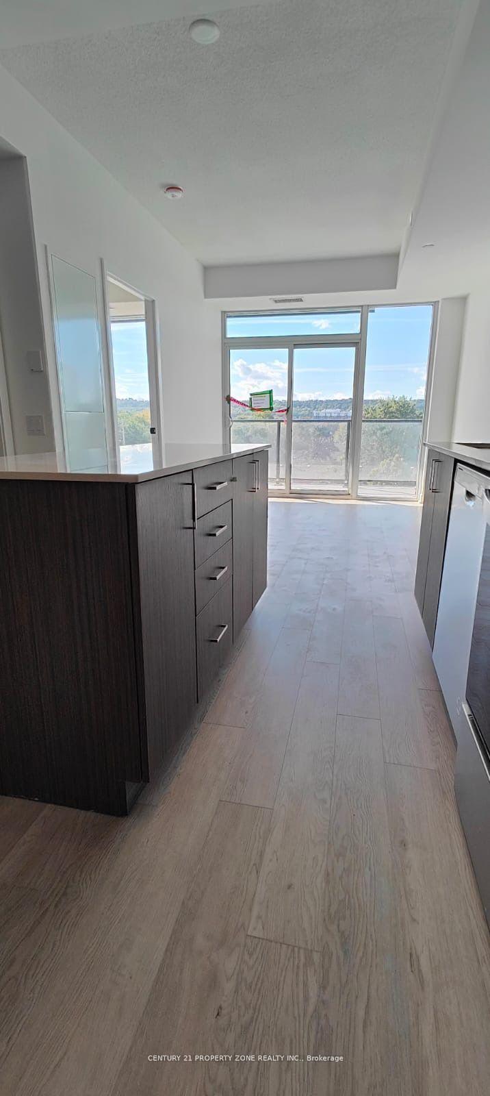 Photo 4 of Unit 405, 2782 Barton Street E, Hamilton, Riverdale — HOMEH