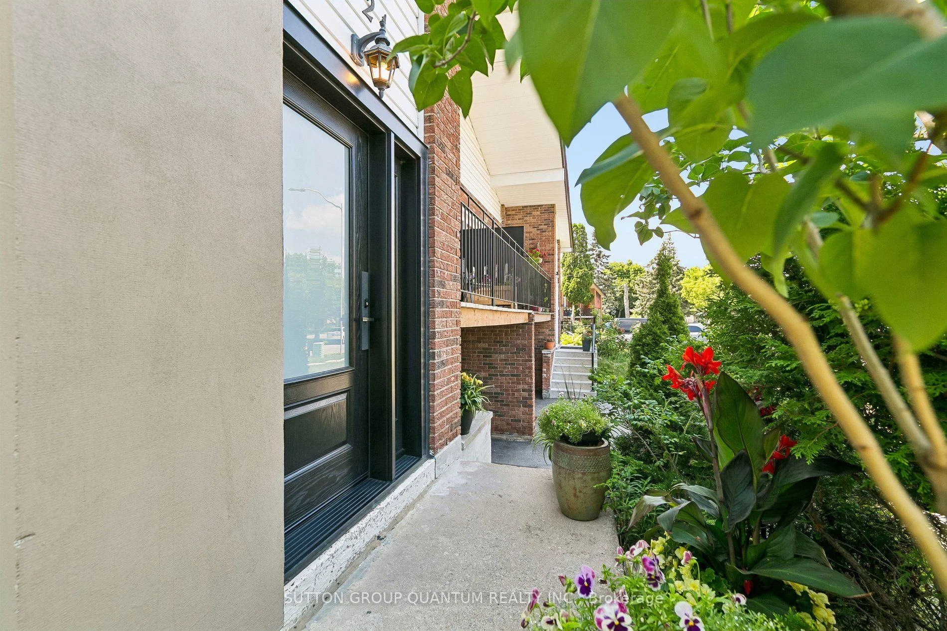 Photo 3 of 2621 Windjammer Road, Mississauga, Erin Mills — HOMEH