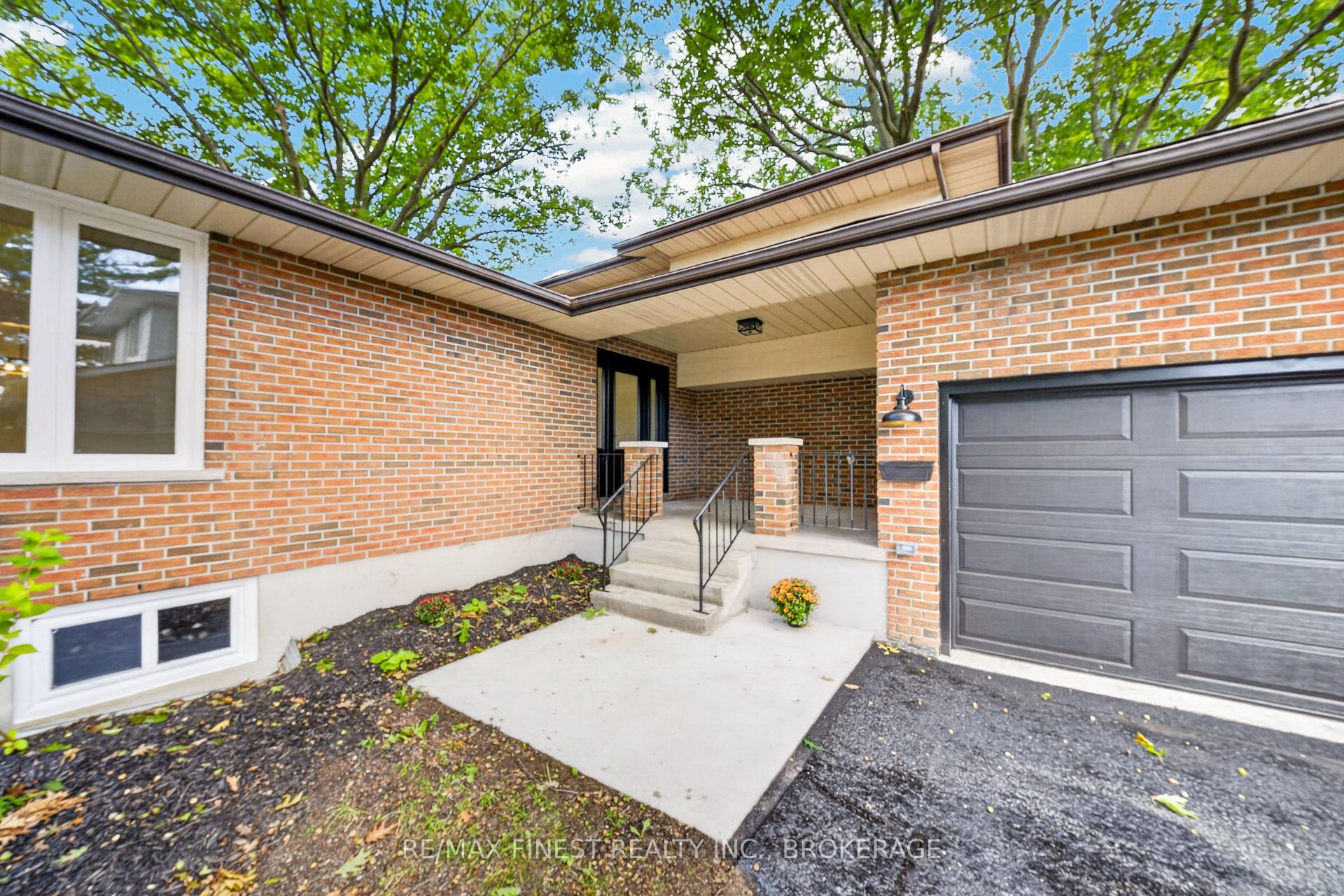 Photo 3 of 530 Roosevelt Drive, Kingston, City SouthWest — HOMEH