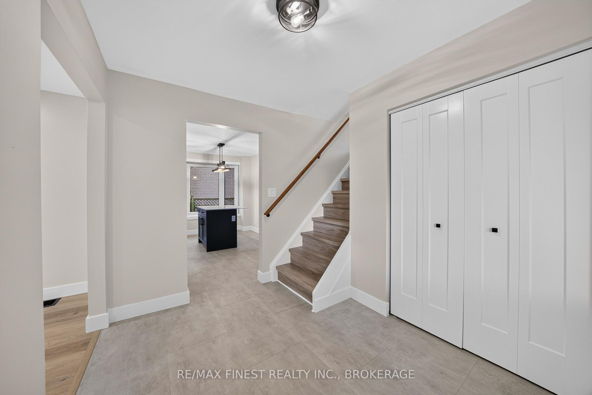 Photo 4 of 530 Roosevelt Drive, Kingston, City SouthWest — HOMEH