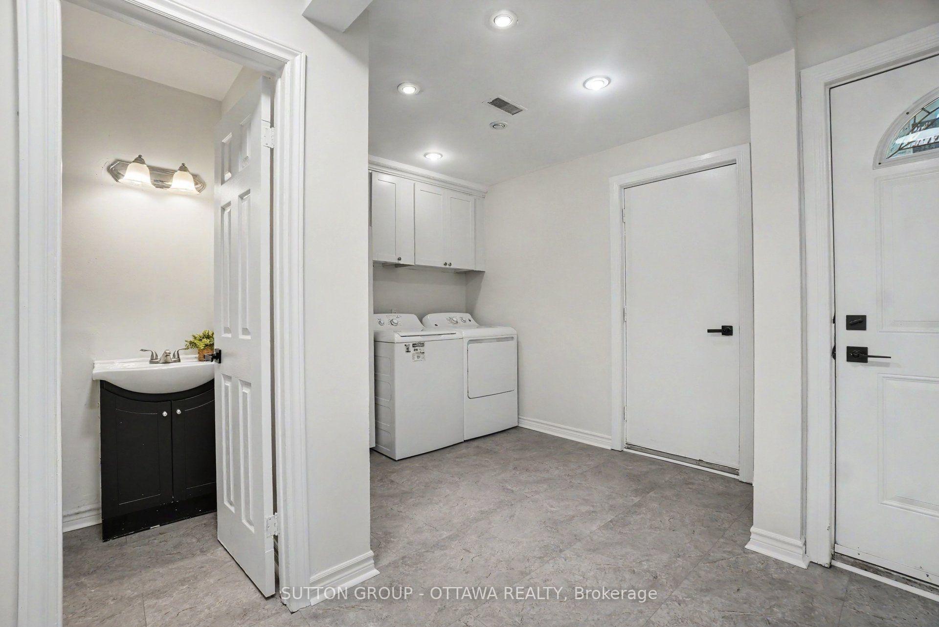 Photo 3 of 1833 Brousseau Crescent, Ottawa, Chateauneuf — HOMEH