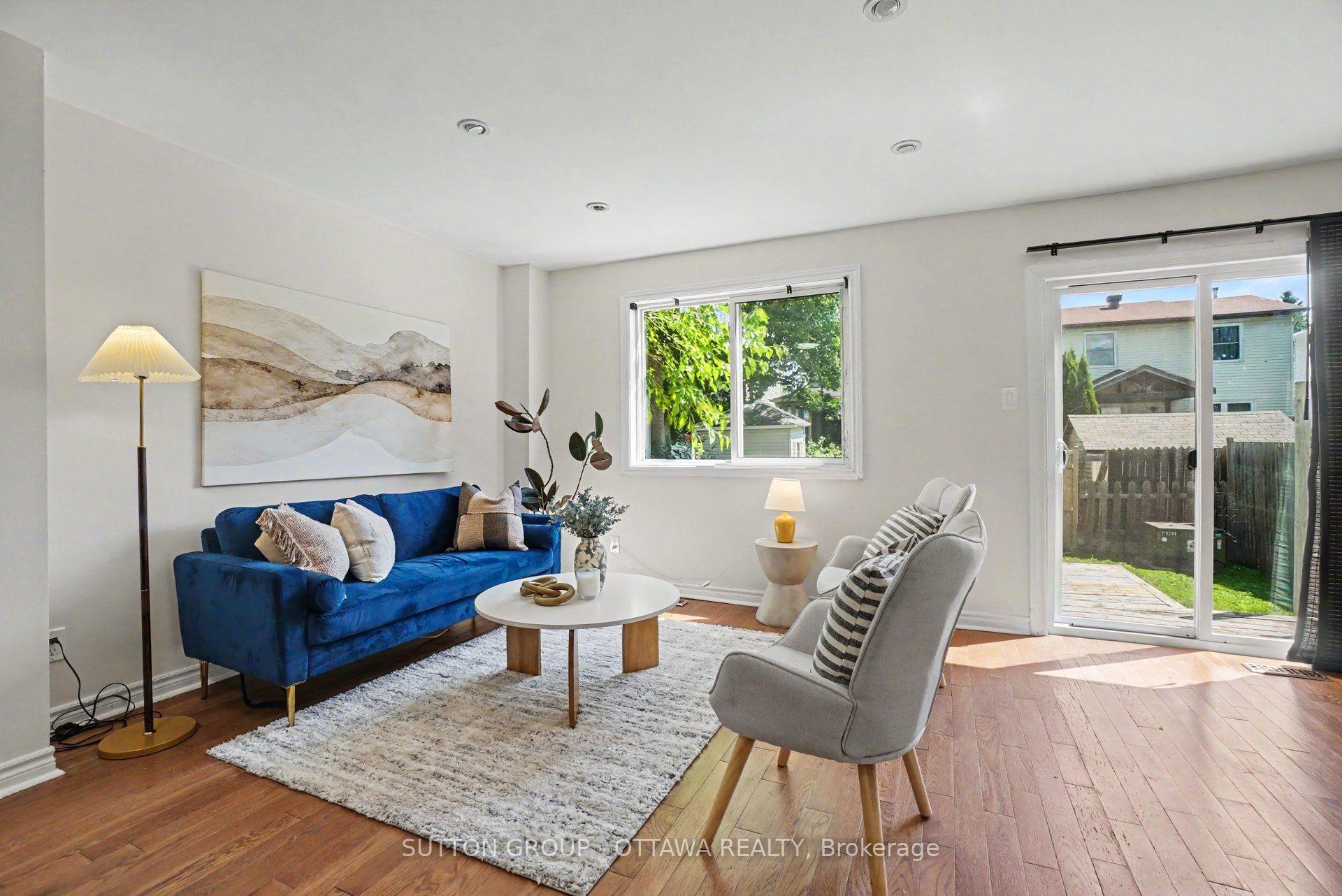 Photo 5 of 1833 Brousseau Crescent, Ottawa, Chateauneuf — HOMEH