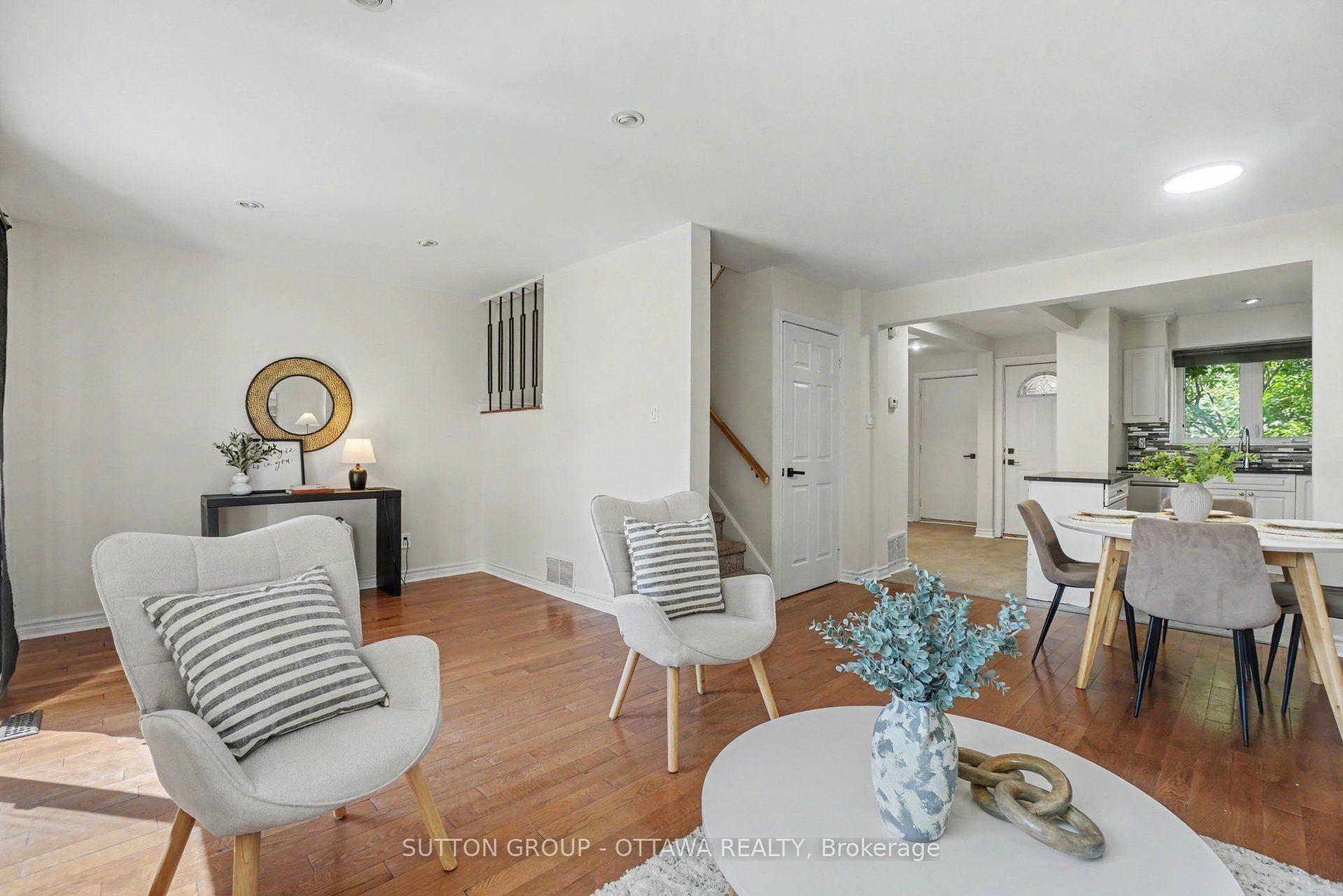 Photo 6 of 1833 Brousseau Crescent, Ottawa, Chateauneuf — HOMEH