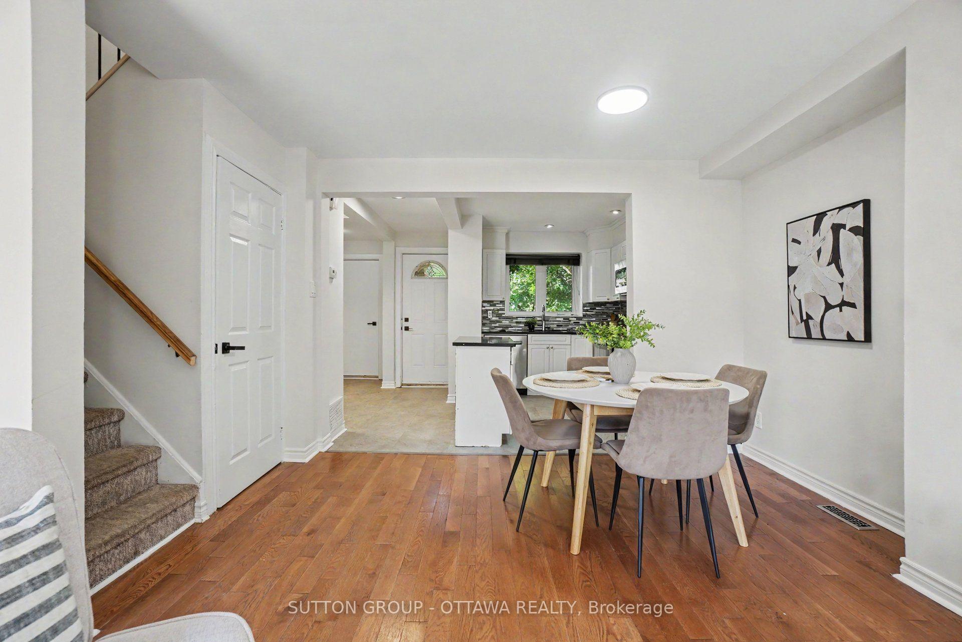 Photo 8 of 1833 Brousseau Crescent, Ottawa, Chateauneuf — HOMEH