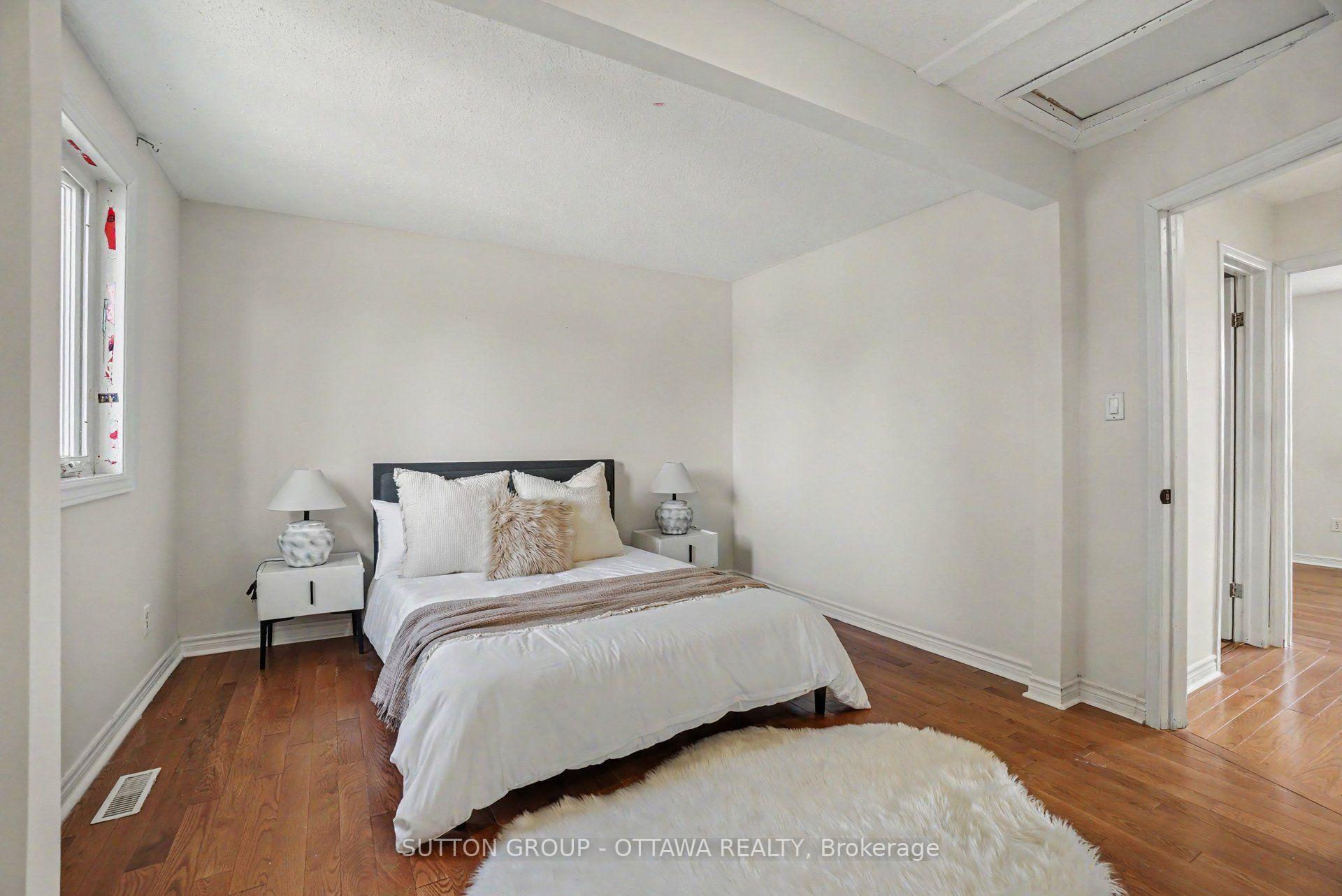 Photo 12 of 1833 Brousseau Crescent, Ottawa, Chateauneuf — HOMEH