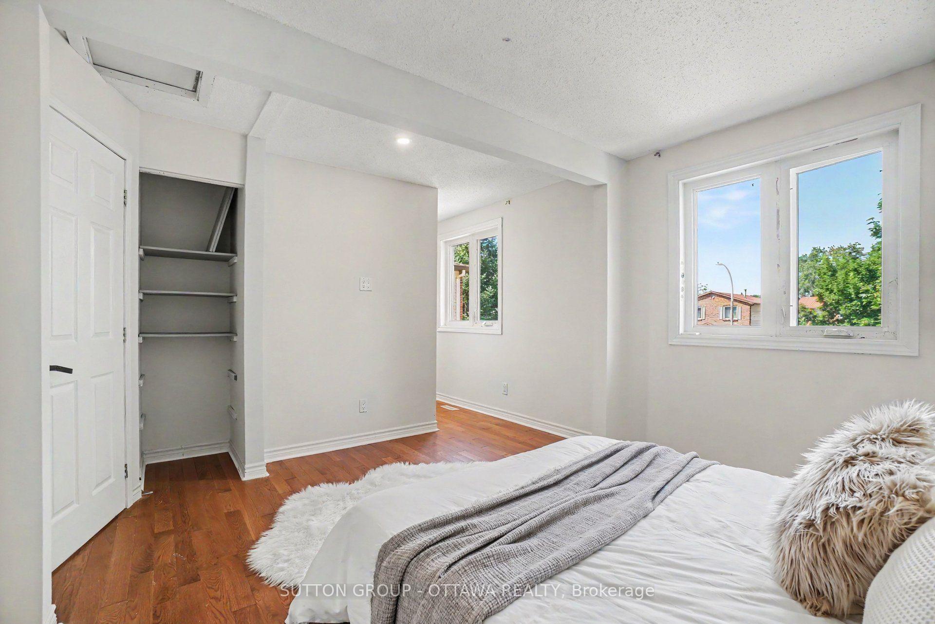Photo 14 of 1833 Brousseau Crescent, Ottawa, Chateauneuf — HOMEH