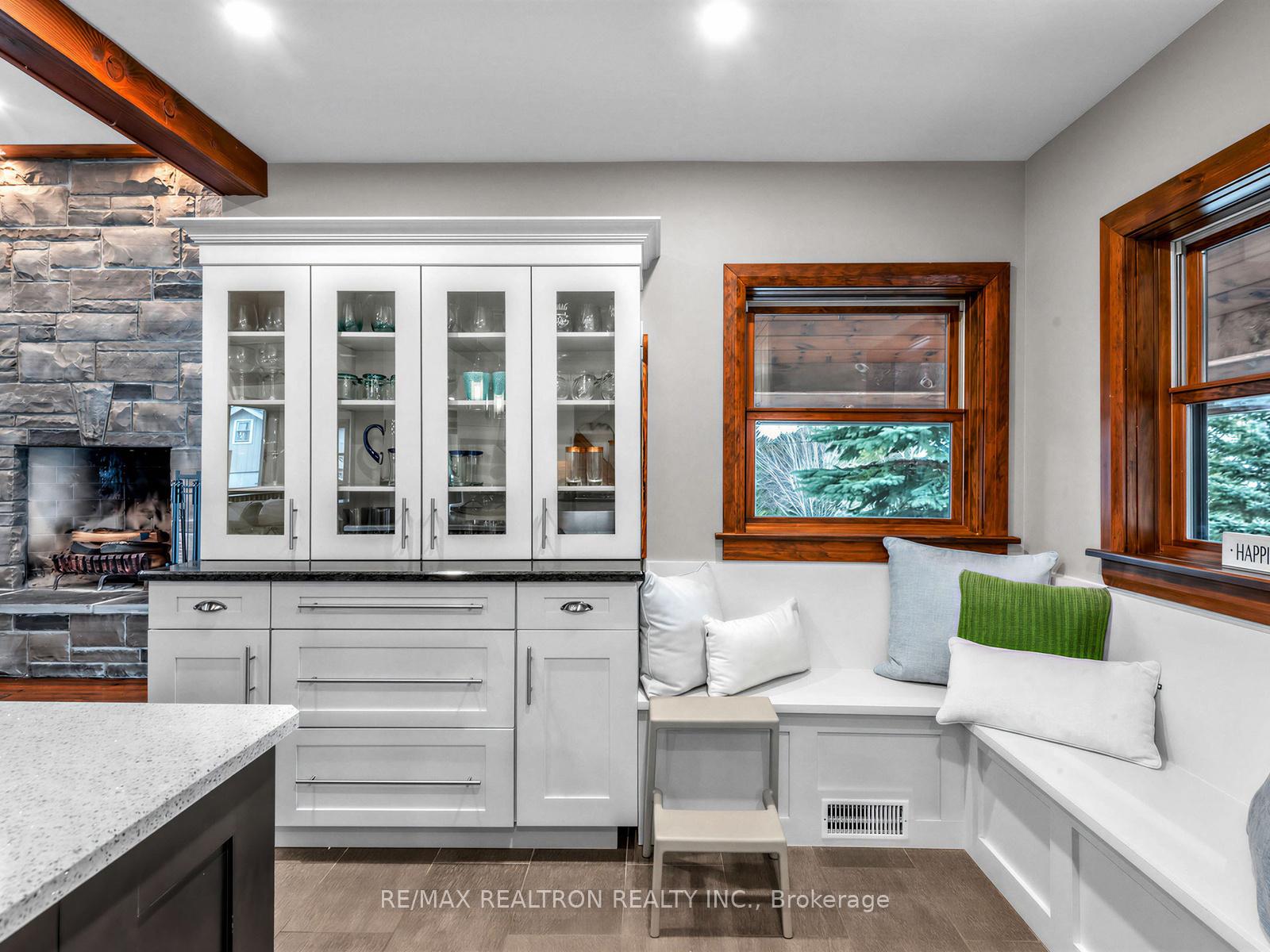 Photo 15 of 49 Gray Lane, Barrie, South Shore — HOMEH