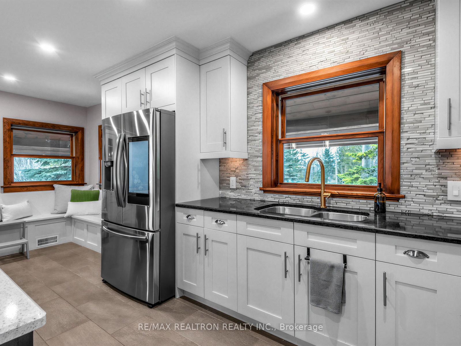 Photo 18 of 49 Gray Lane, Barrie, South Shore — HOMEH