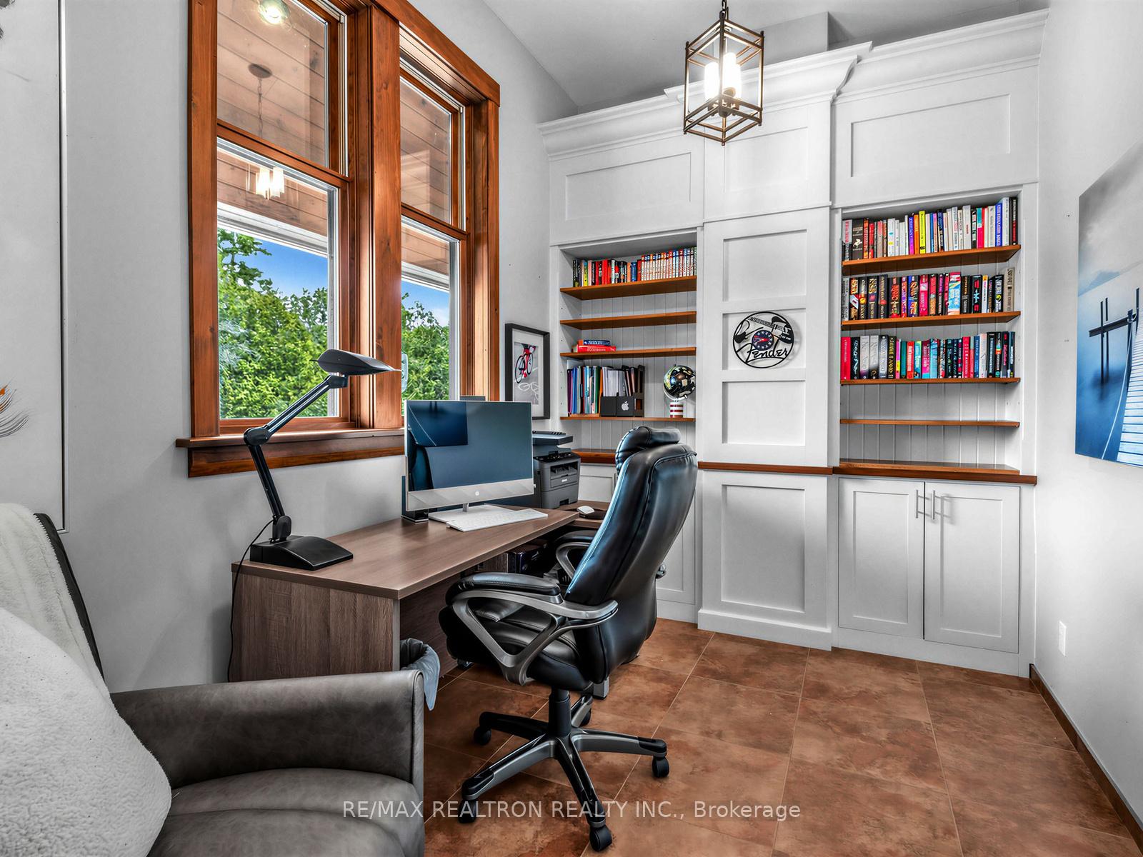 Photo 22 of 49 Gray Lane, Barrie, South Shore — HOMEH