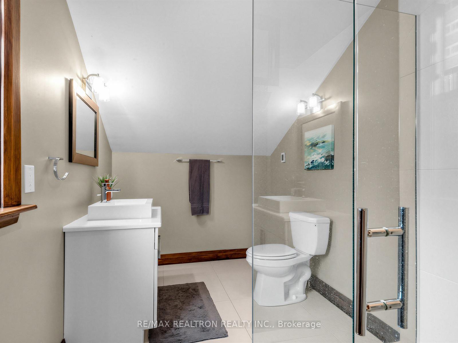 Photo 39 of 49 Gray Lane, Barrie, South Shore — HOMEH