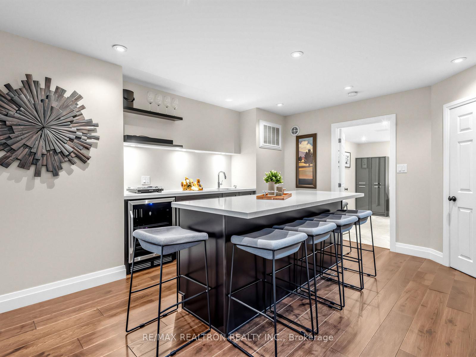 Photo 43 of 49 Gray Lane, Barrie, South Shore — HOMEH