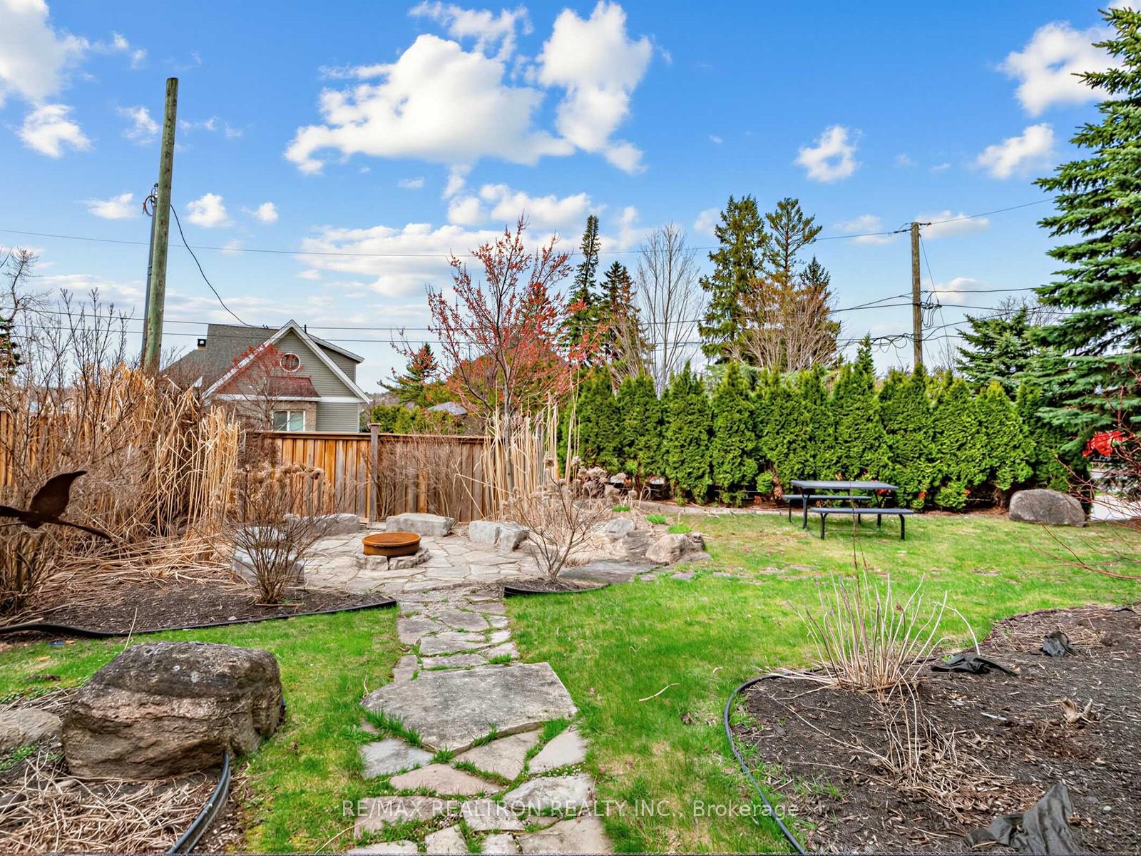 Photo 47 of 49 Gray Lane, Barrie, South Shore — HOMEH