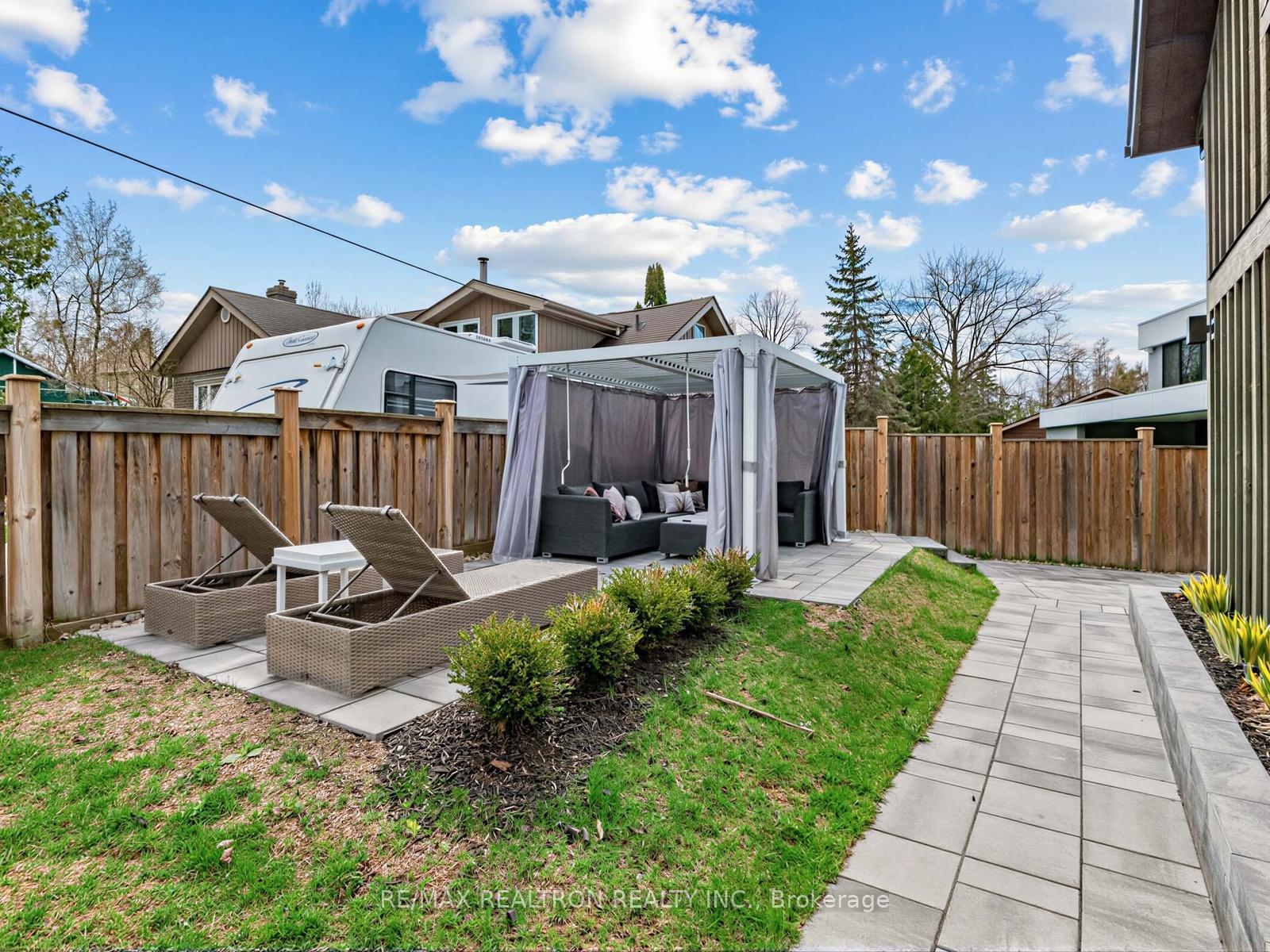Photo 48 of 49 Gray Lane, Barrie, South Shore — HOMEH