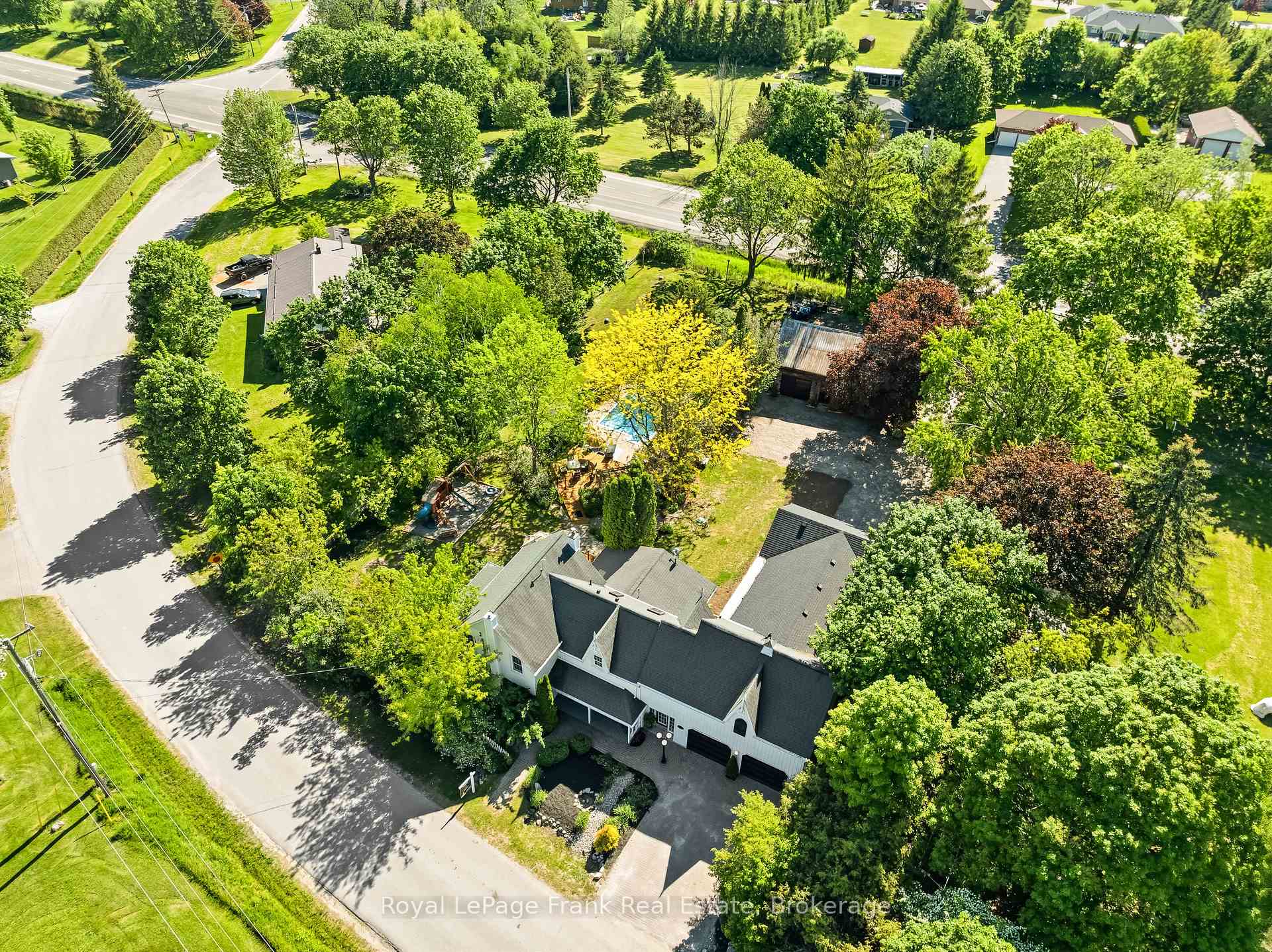 Photo 4 of 182 River Street, Scugog, Rural Scugog — HOMEH