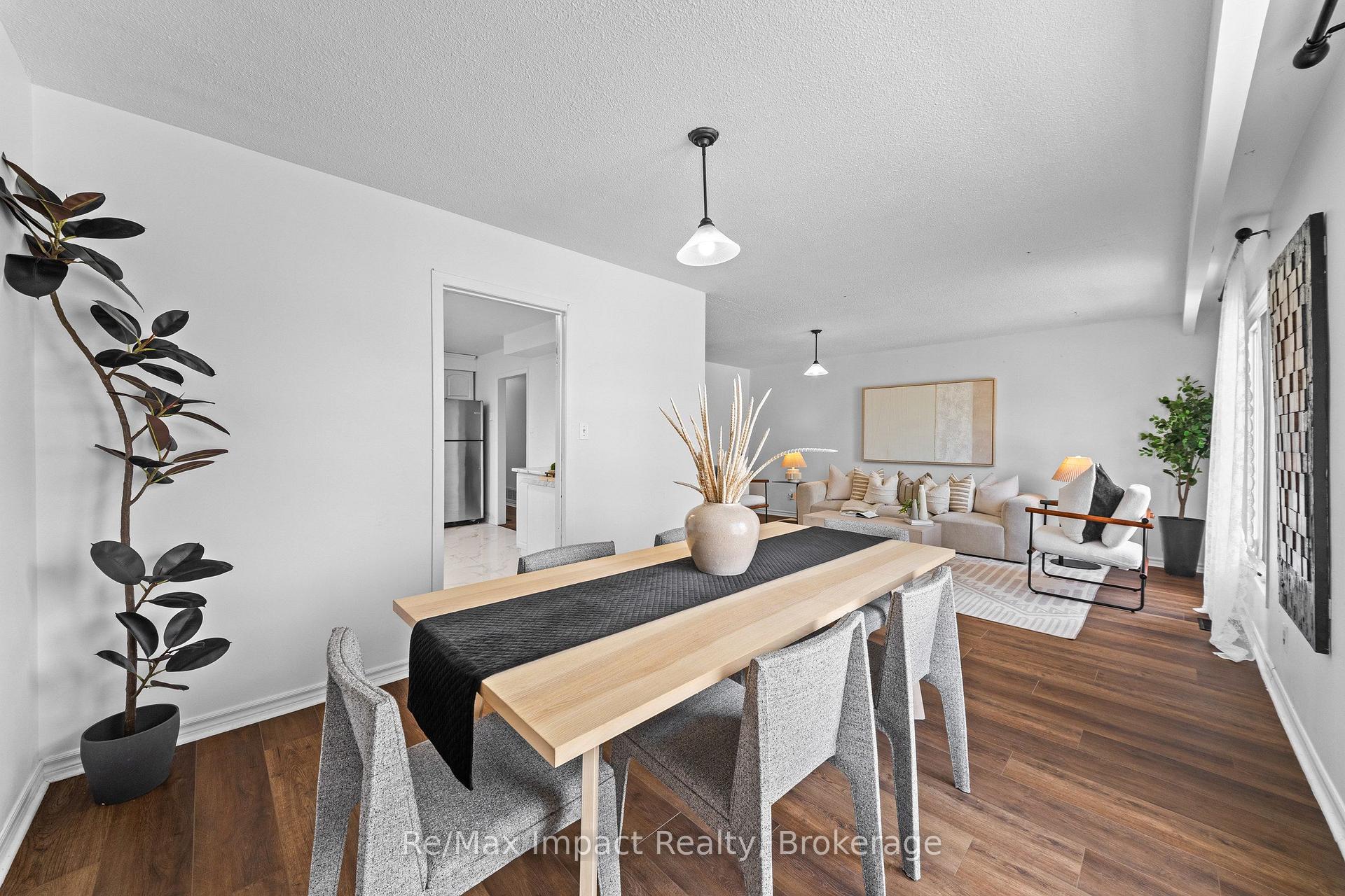 Photo 6 of 3874 Brandon Gate Drive, Mississauga, Malton — HOMEH