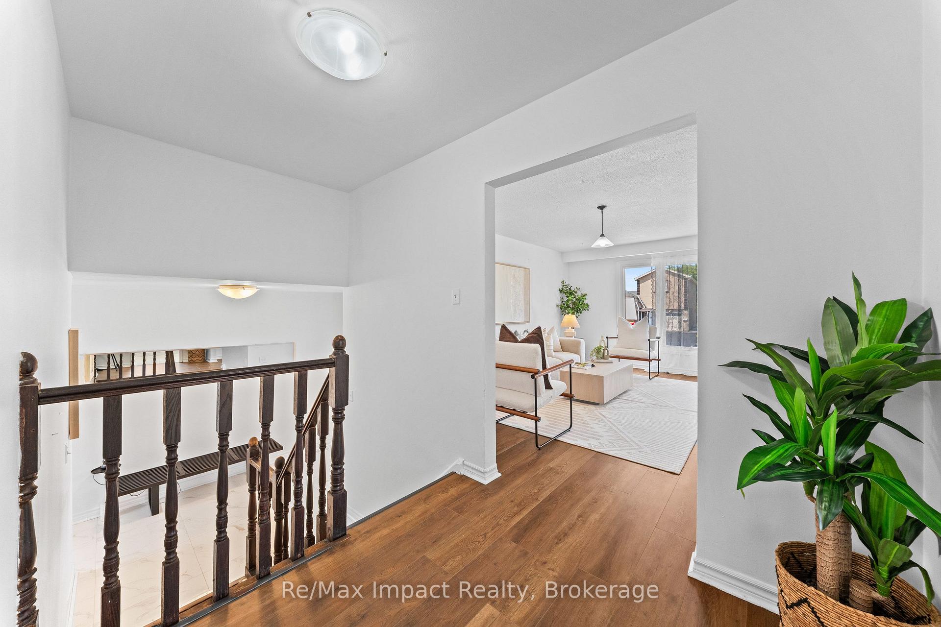 Photo 9 of 3874 Brandon Gate Drive, Mississauga, Malton — HOMEH