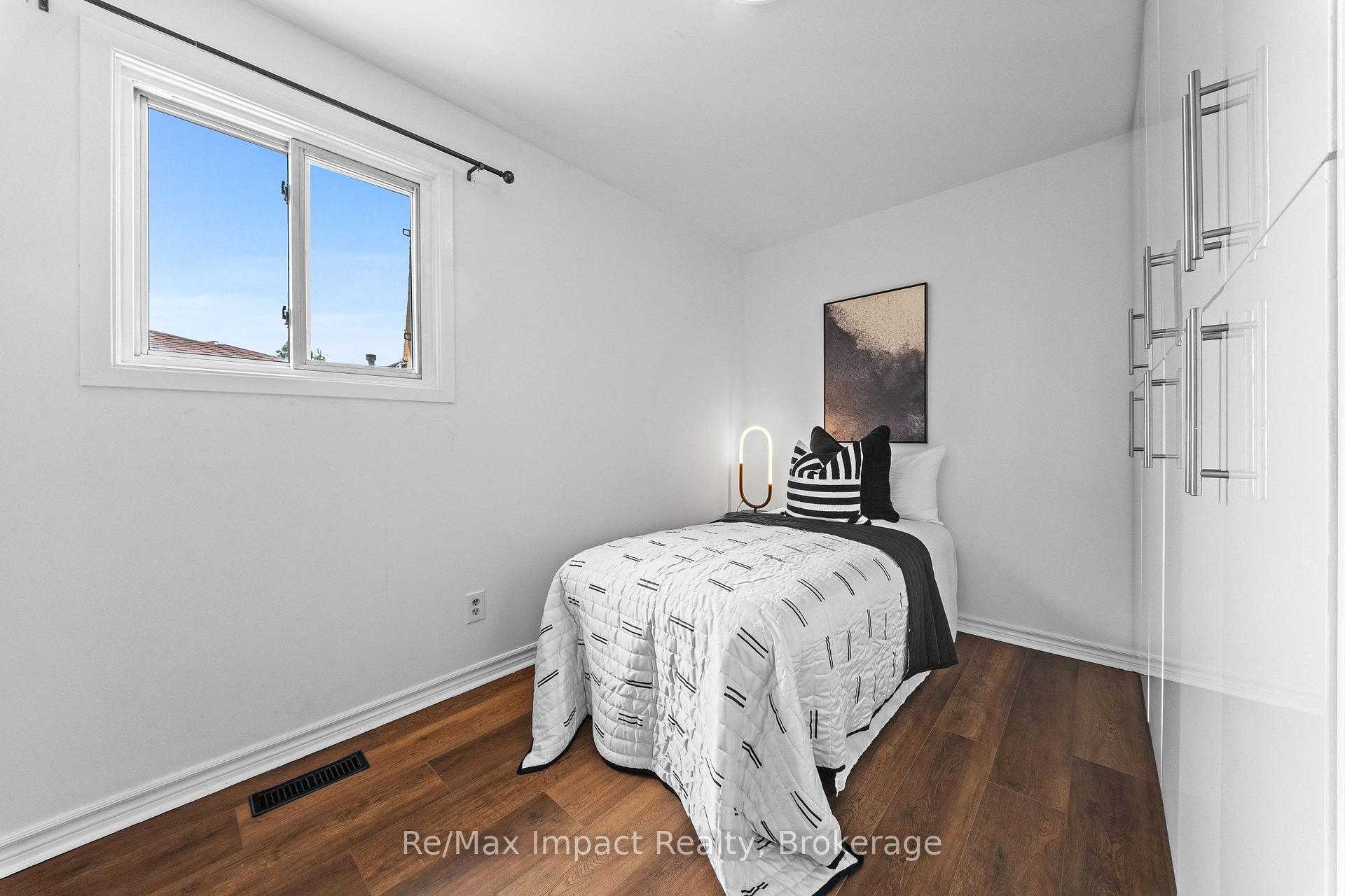 Photo 13 of 3874 Brandon Gate Drive, Mississauga, Malton — HOMEH