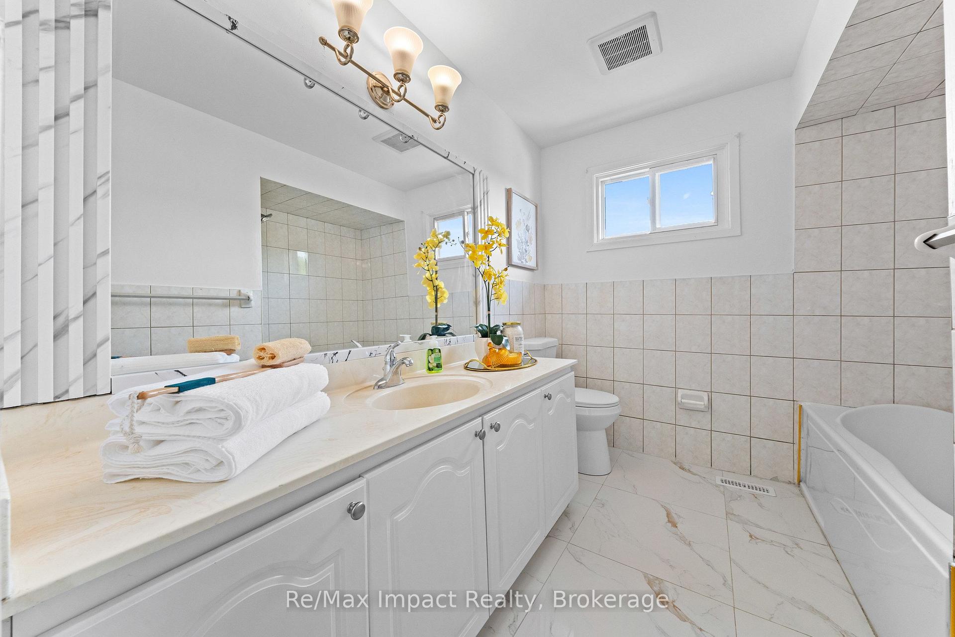 Photo 14 of 3874 Brandon Gate Drive, Mississauga, Malton — HOMEH