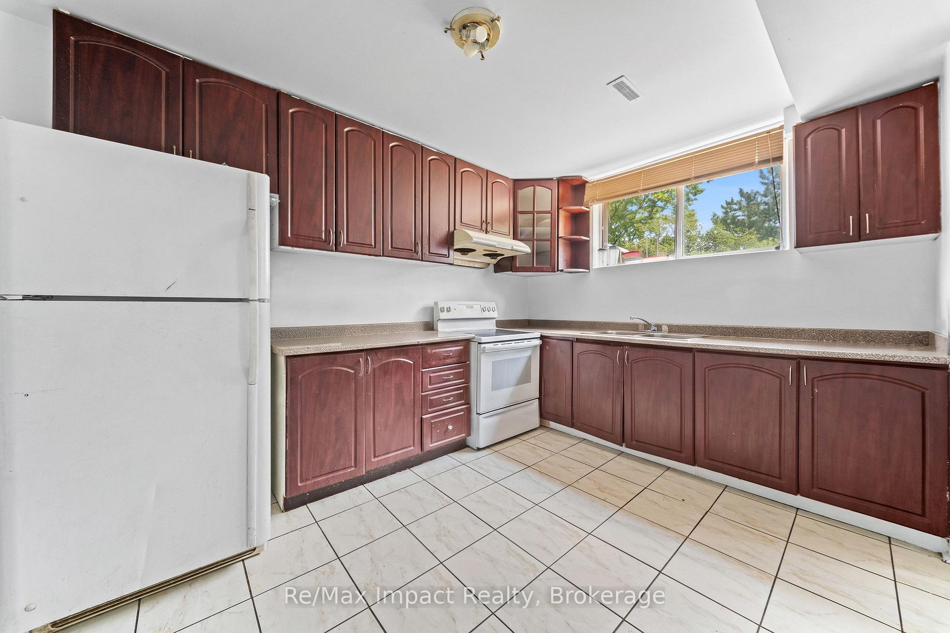 Photo 17 of 3874 Brandon Gate Drive, Mississauga, Malton — HOMEH
