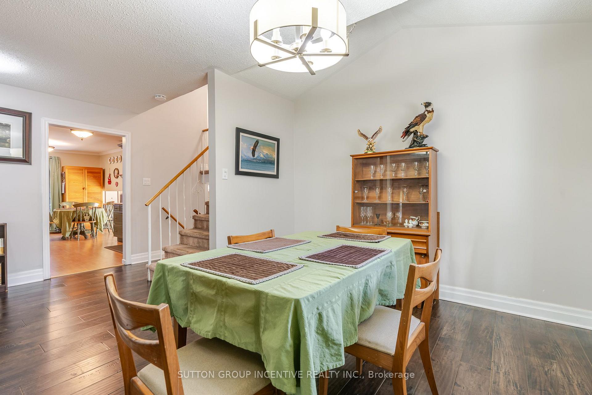 Photo 11 of 39 Carol Road, Barrie, Allandale Heights — HOMEH