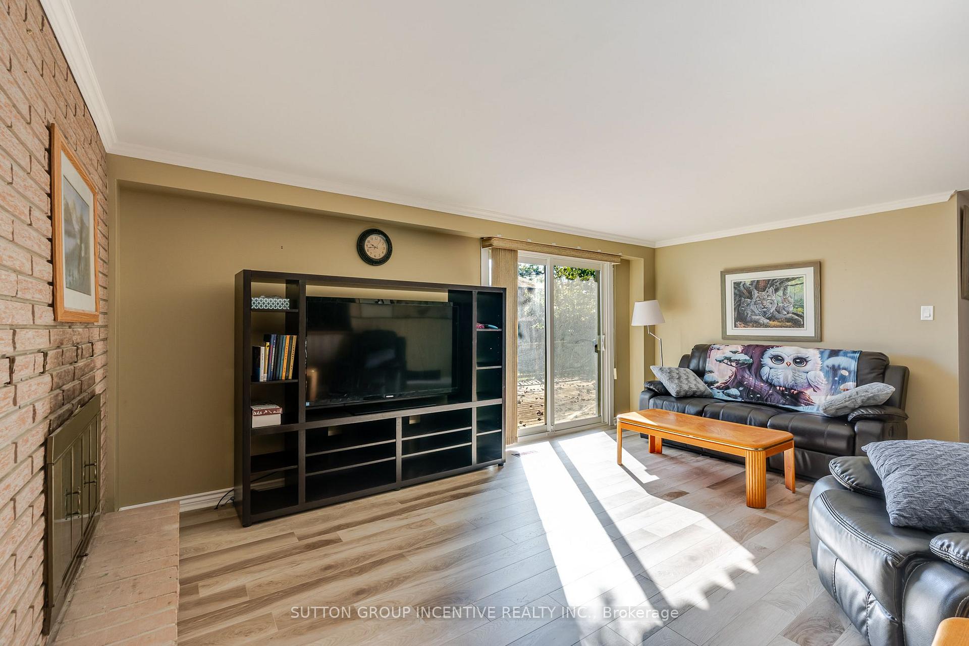 Photo 22 of 39 Carol Road, Barrie, Allandale Heights — HOMEH