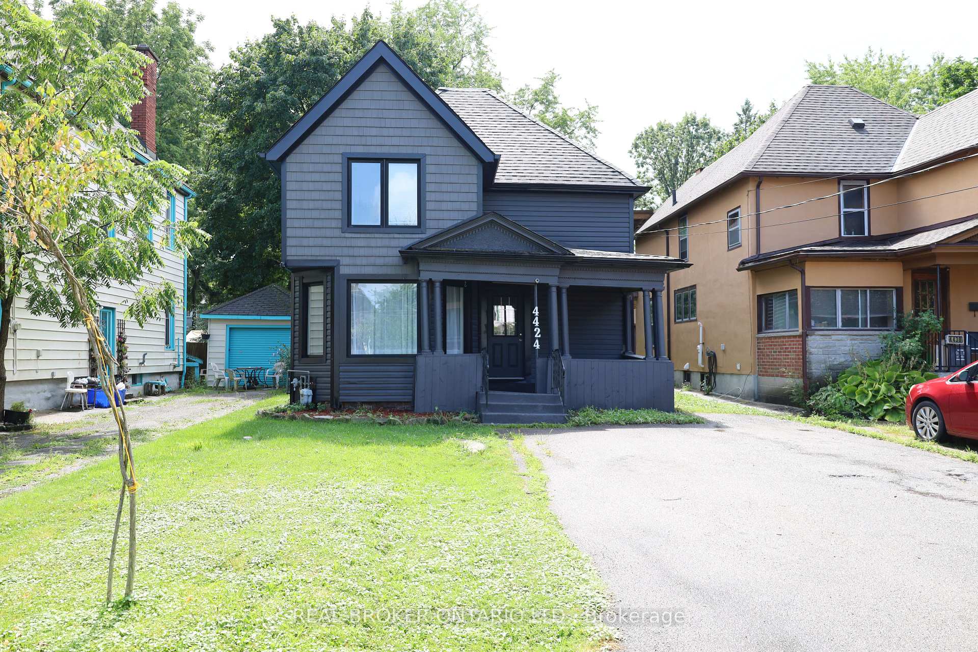 Photo of 4424 Ellis Street