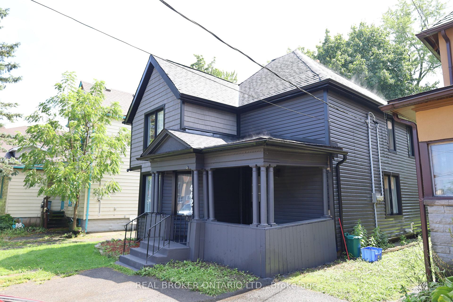Photo 8 of 4424 Ellis Street, Niagara Falls, Downtown — HOMEH