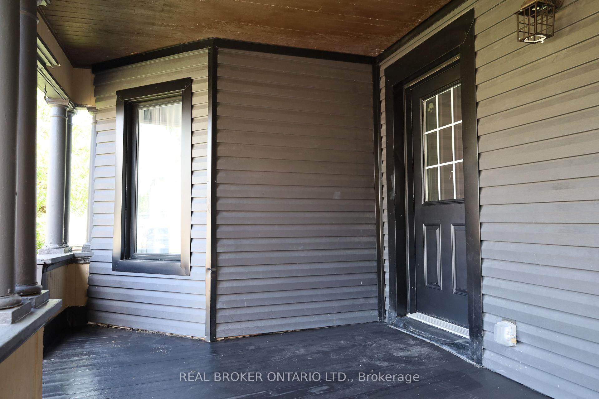 Photo 5 of 4424 Ellis Street, Niagara Falls, Downtown — HOMEH