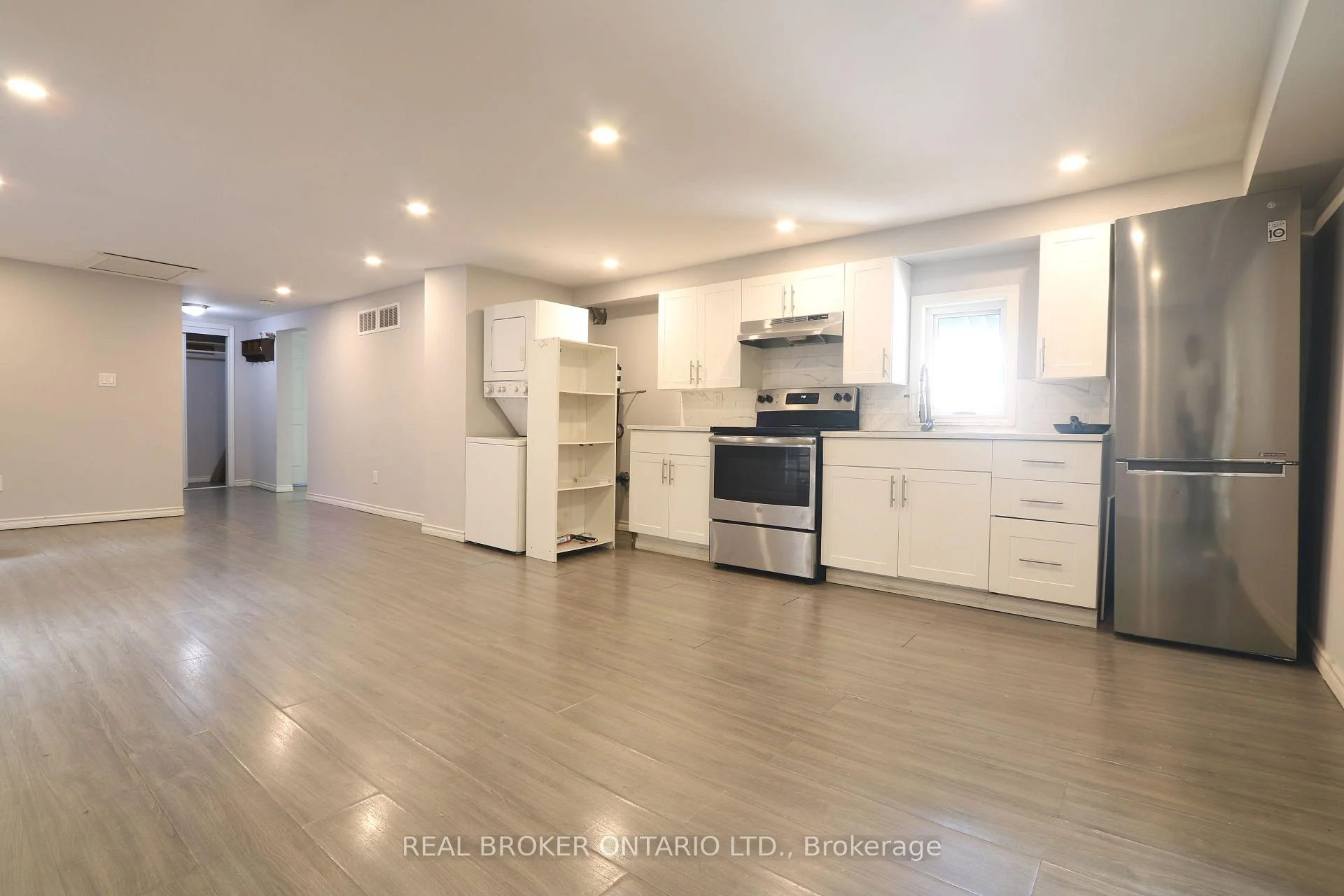 Photo 18 of 4424 Ellis Street, Niagara Falls, Downtown — HOMEH
