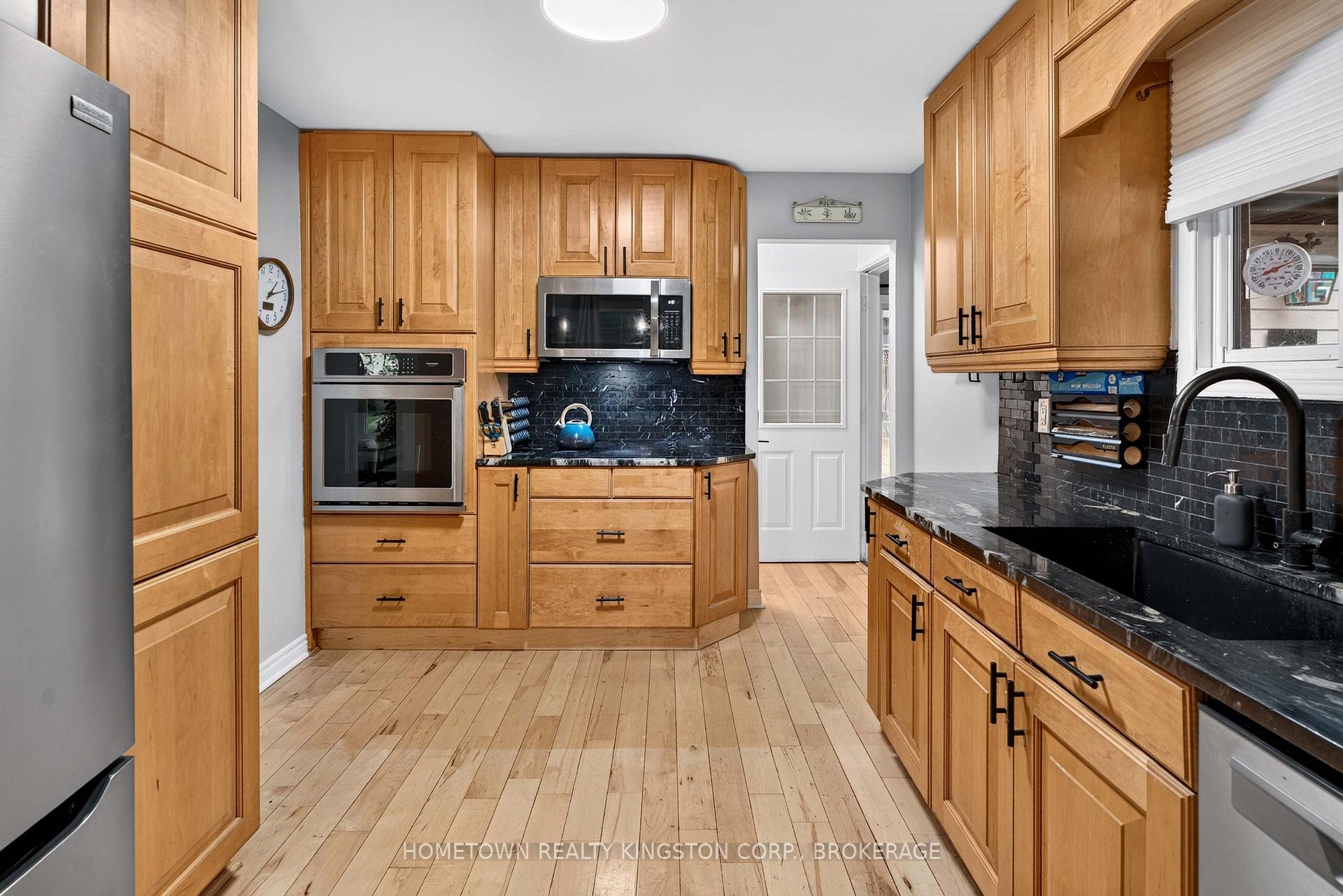 Photo 6 of 60 Guthrie Drive, Kingston, Rideau — HOMEH