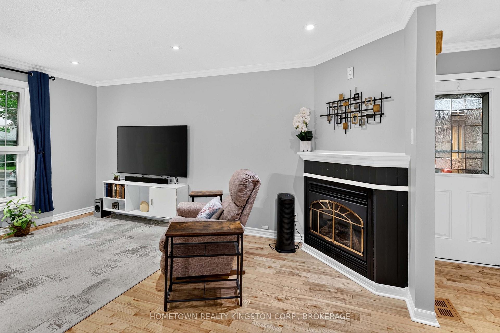Photo 11 of 60 Guthrie Drive, Kingston, Rideau — HOMEH