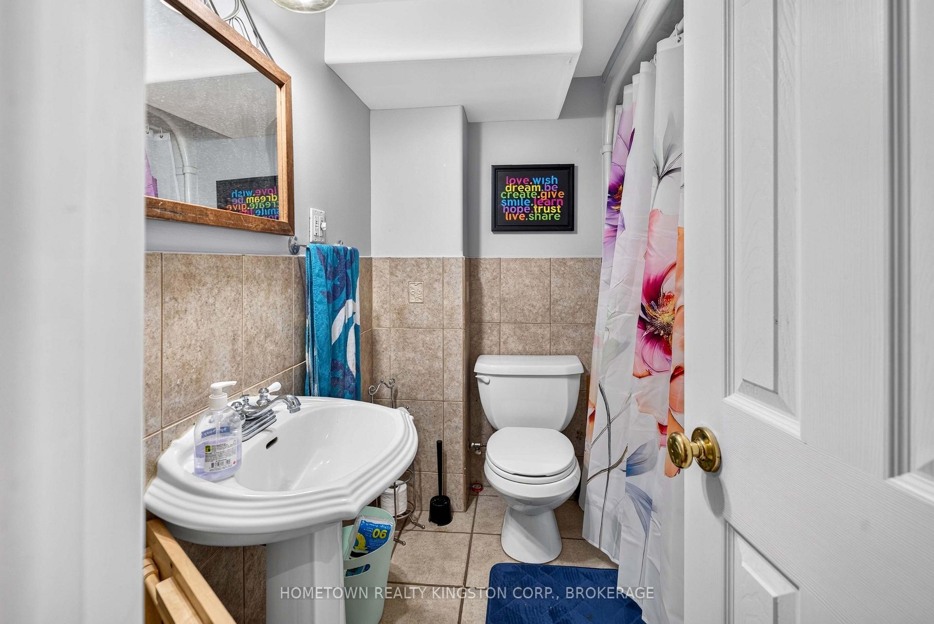 Photo 19 of 60 Guthrie Drive, Kingston, Rideau — HOMEH