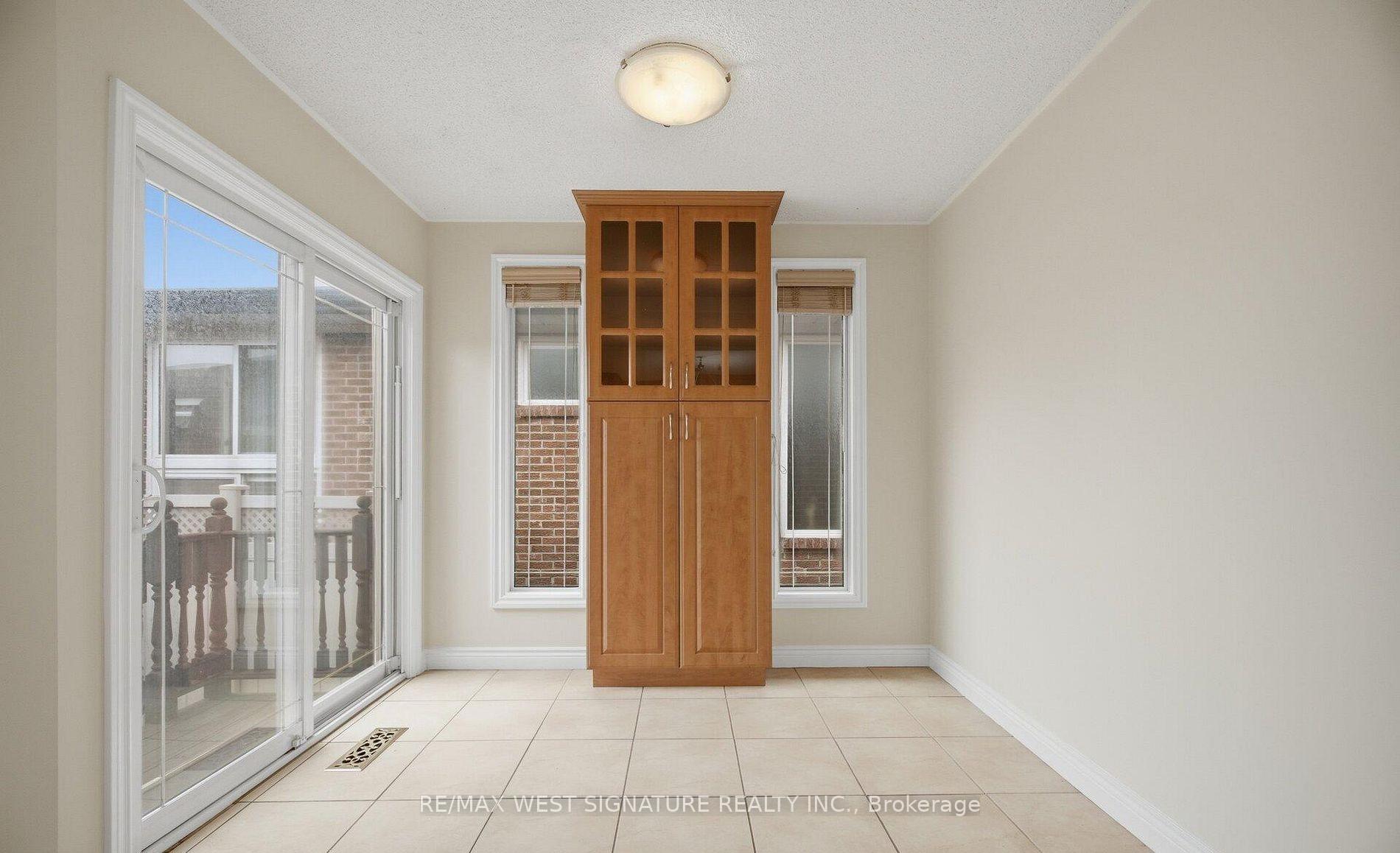 Photo 8 of 36 Windsor Road, Etobicoke, Kingsview Village-The Westway — HOMEH