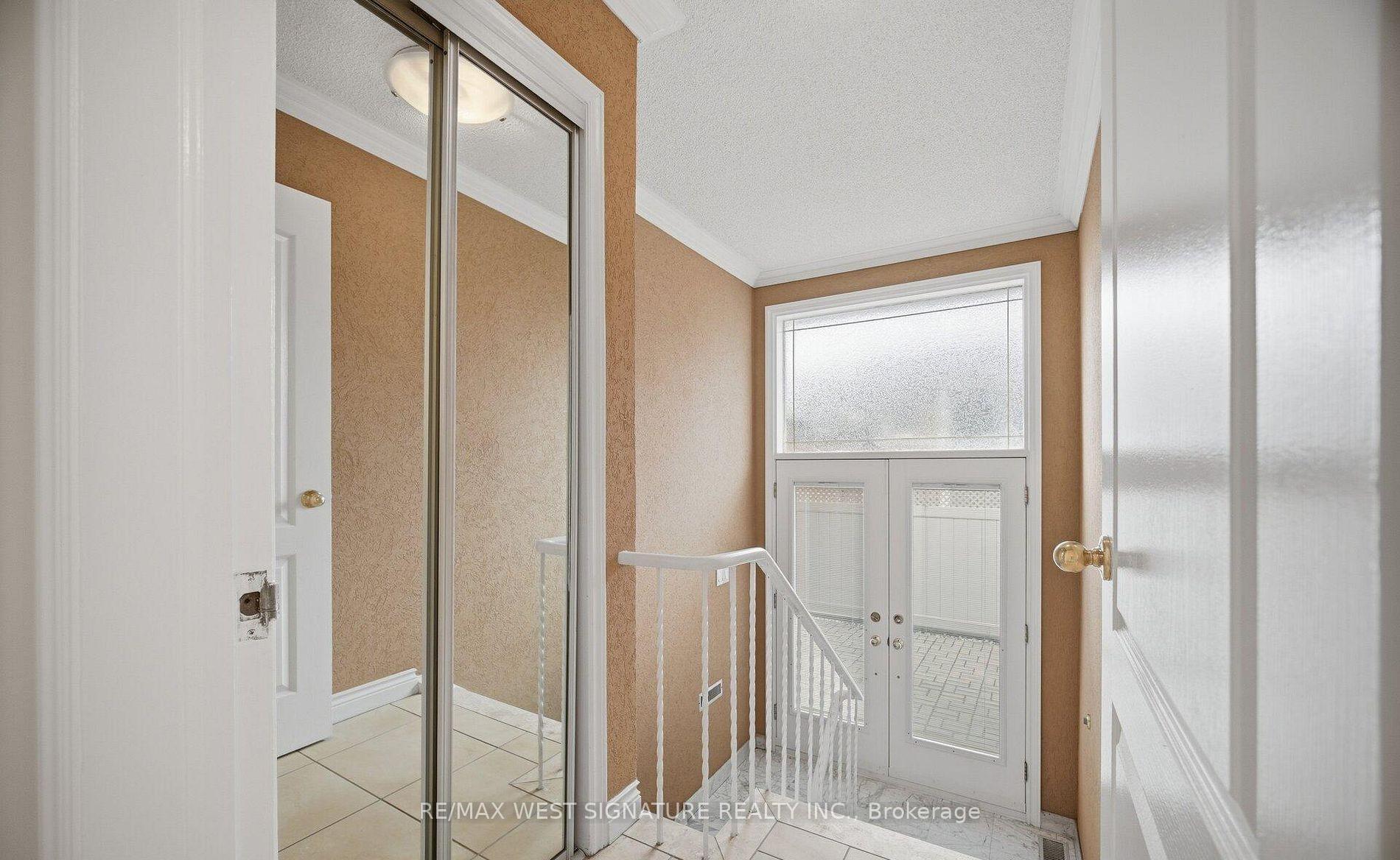Photo 15 of 36 Windsor Road, Etobicoke, Kingsview Village-The Westway — HOMEH