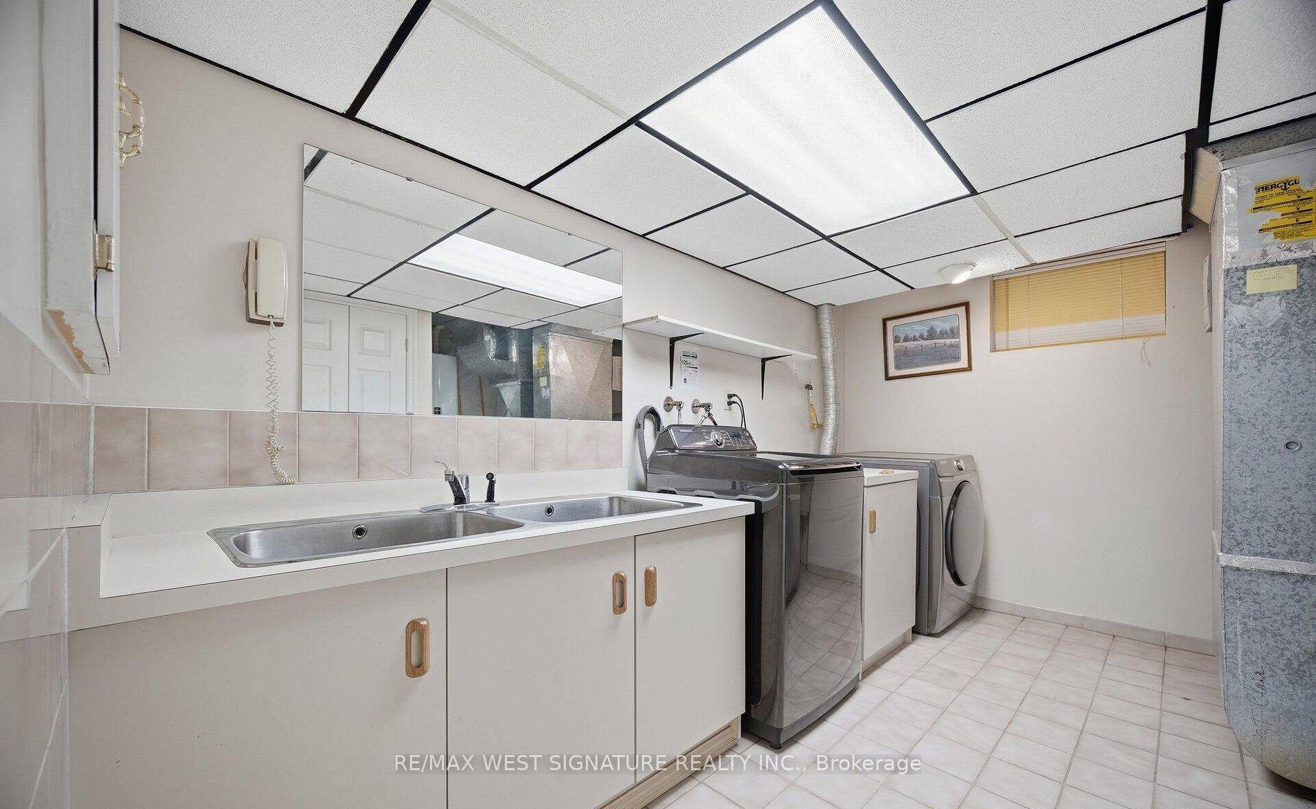 Photo 29 of 36 Windsor Road, Etobicoke, Kingsview Village-The Westway — HOMEH