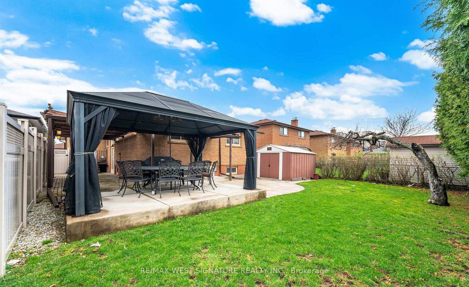 Photo 34 of 36 Windsor Road, Etobicoke, Kingsview Village-The Westway — HOMEH