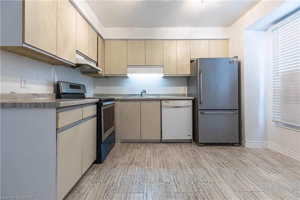Photo 7 of Unit 63, 595 Third Street, London, East H — HOMEH