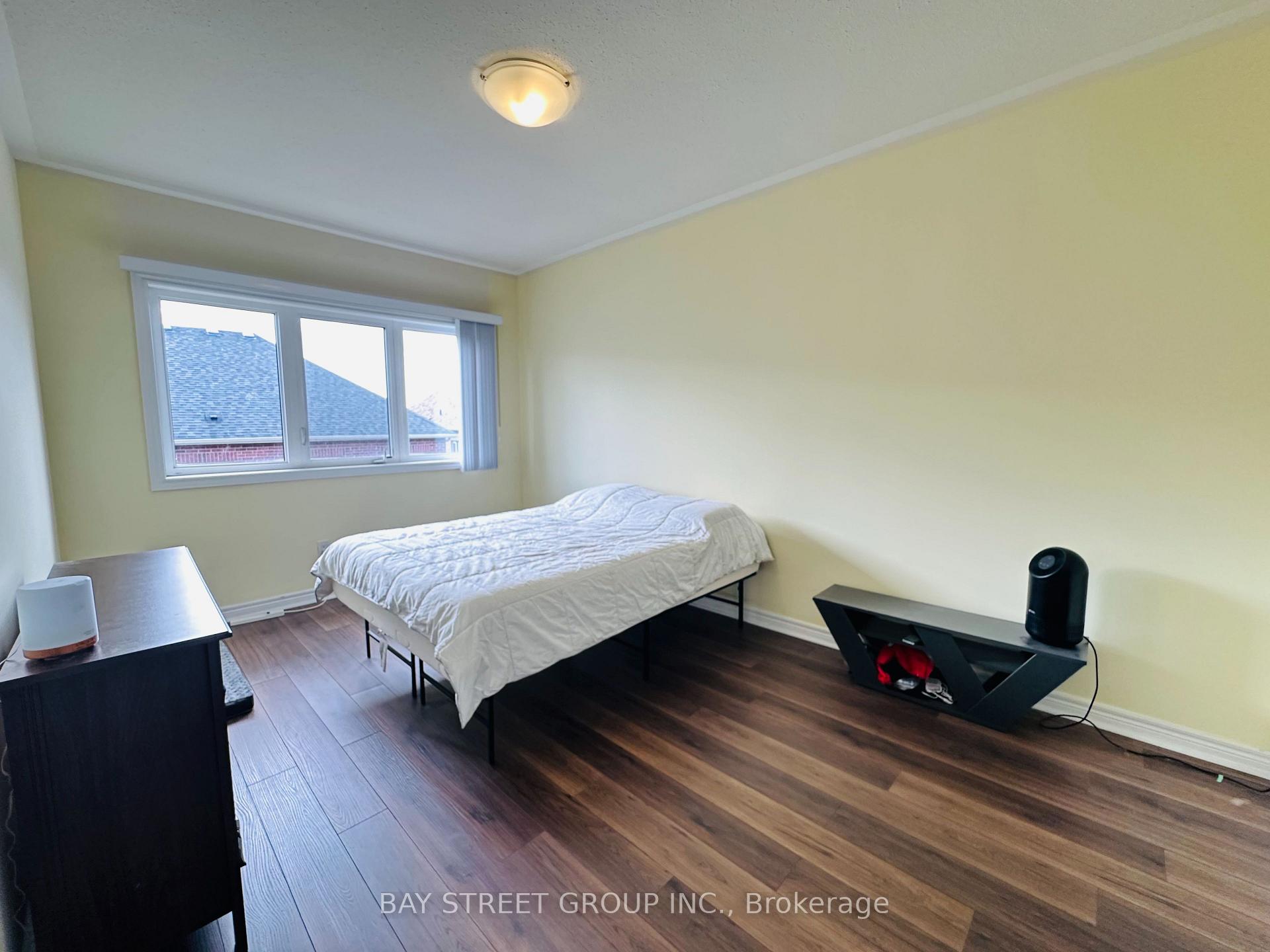 Photo 18 of 32 Capreol Avenue, Aurora, Rural Aurora — HOMEH