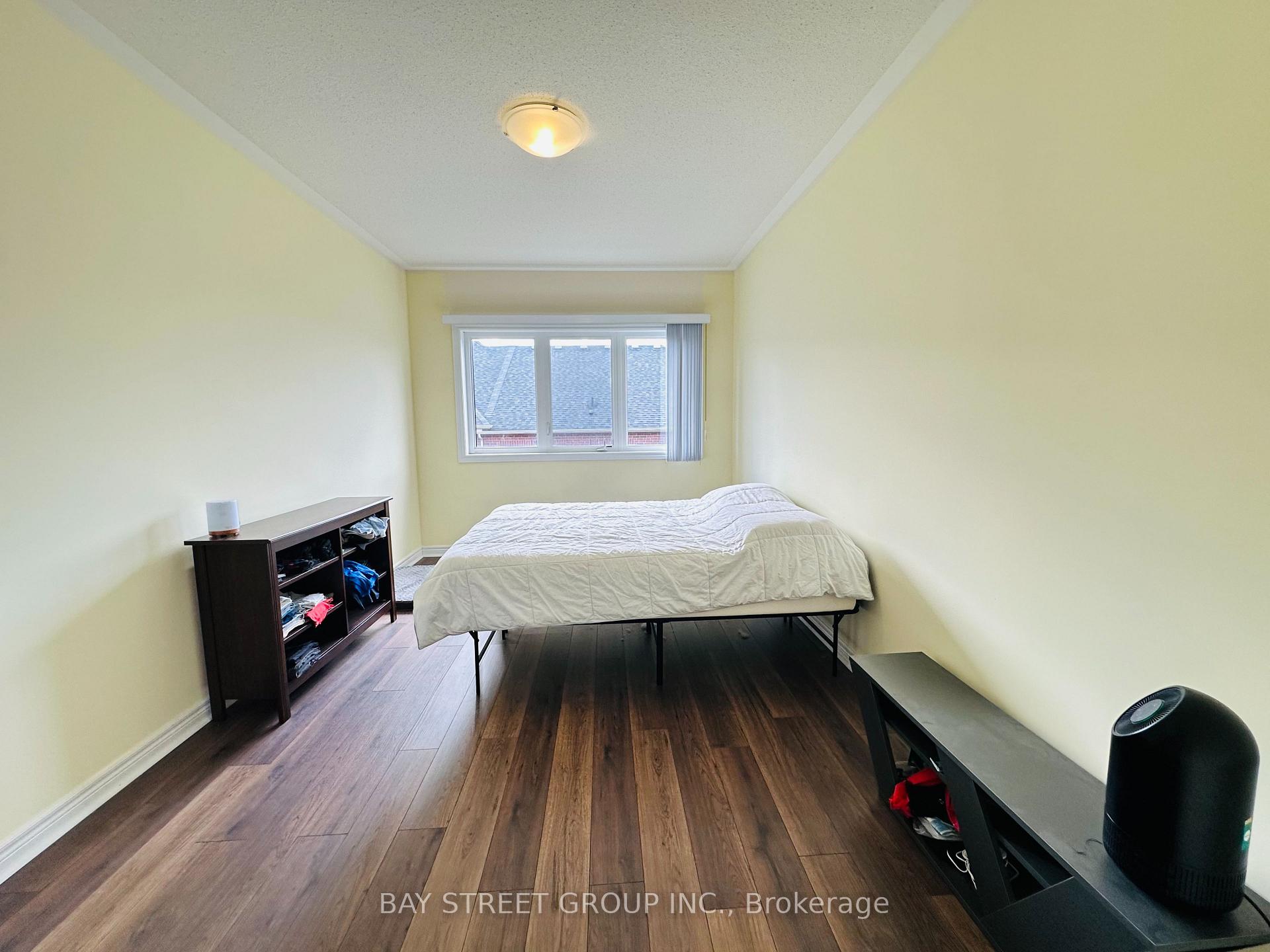 Photo 19 of 32 Capreol Avenue, Aurora, Rural Aurora — HOMEH
