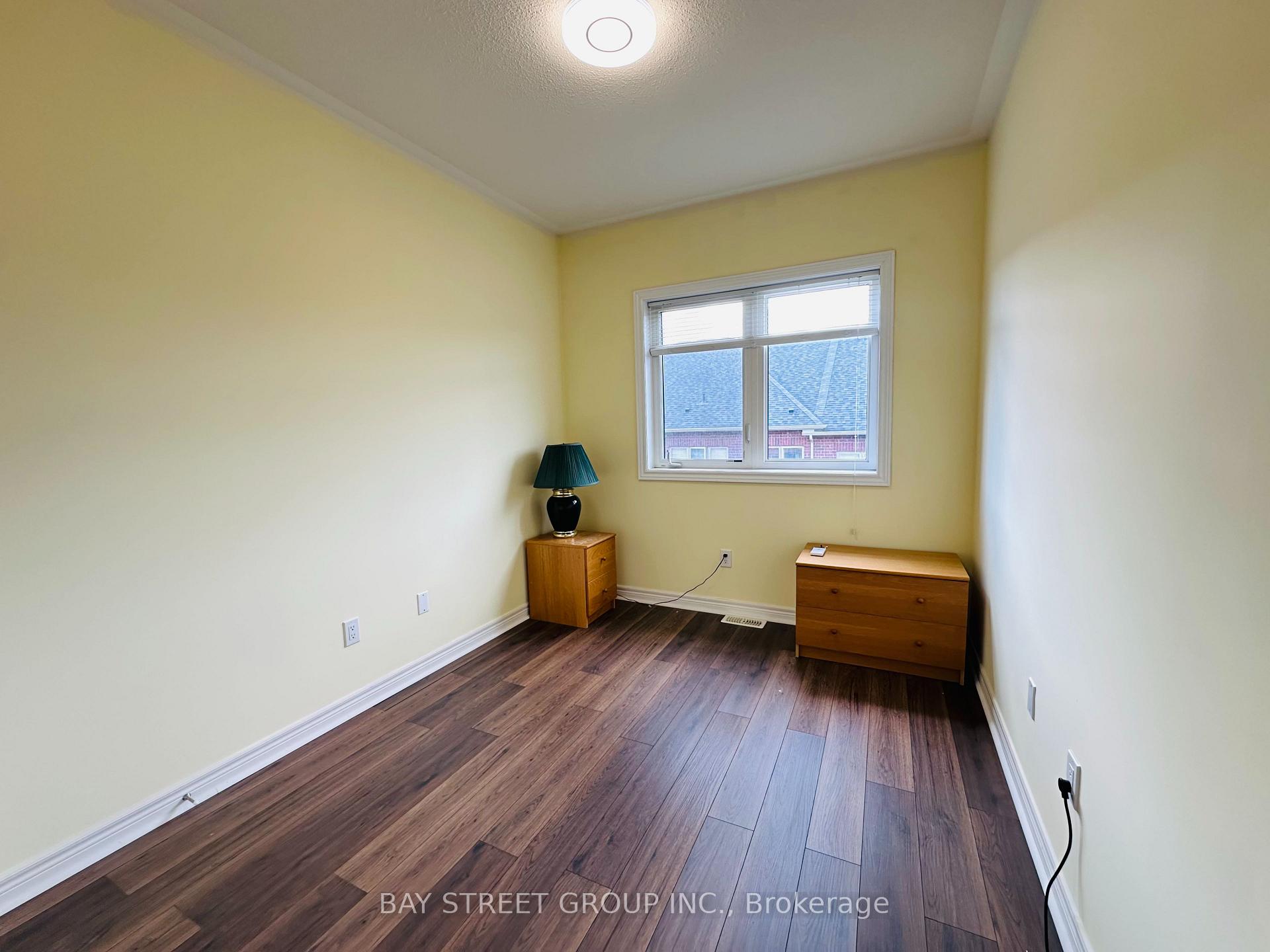 Photo 25 of 32 Capreol Avenue, Aurora, Rural Aurora — HOMEH