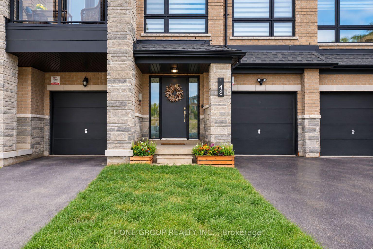 Photo 4 of 148 Blue Forest Crescent, Barrie, Innis-Shore — HOMEH