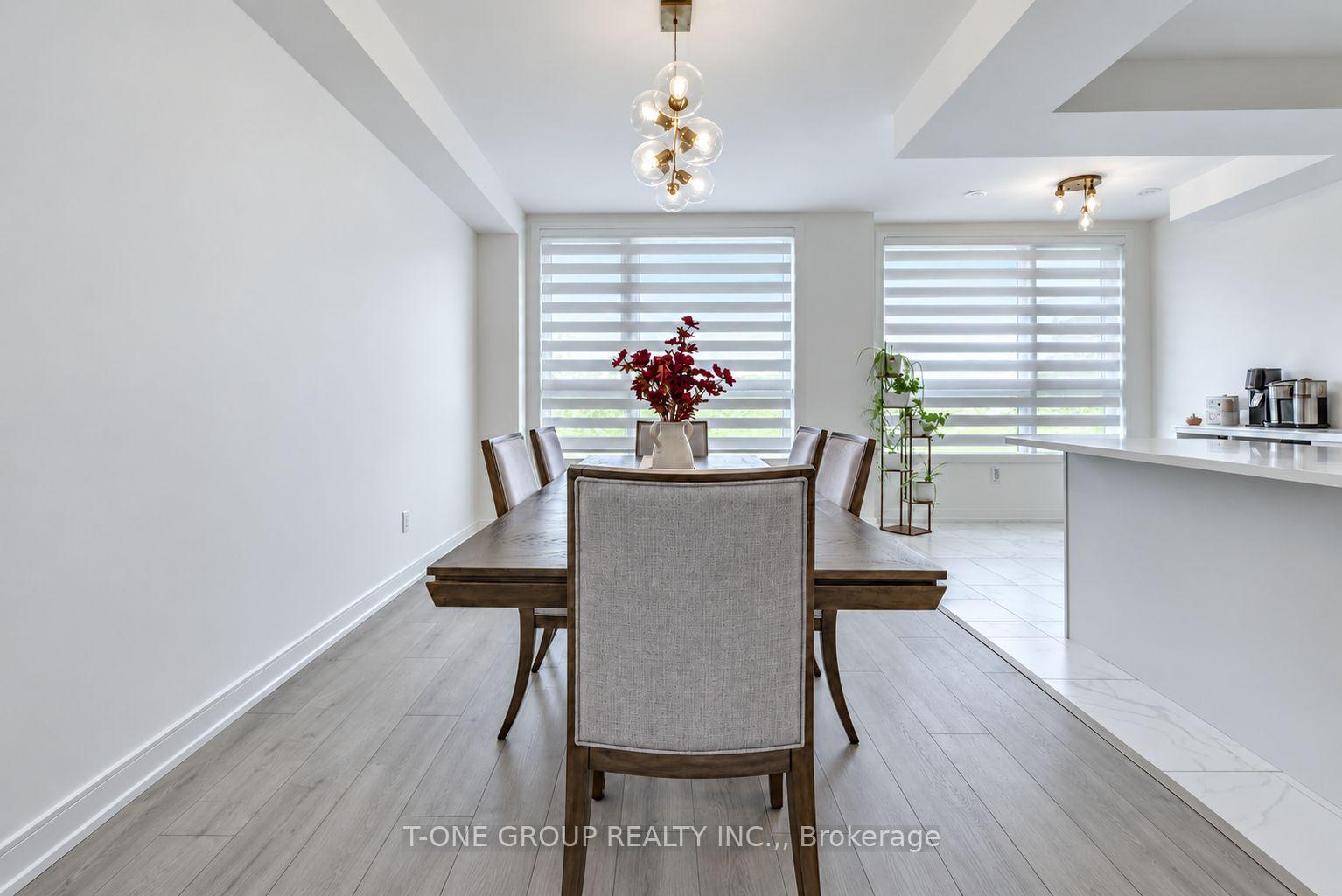 Photo 13 of 148 Blue Forest Crescent, Barrie, Innis-Shore — HOMEH