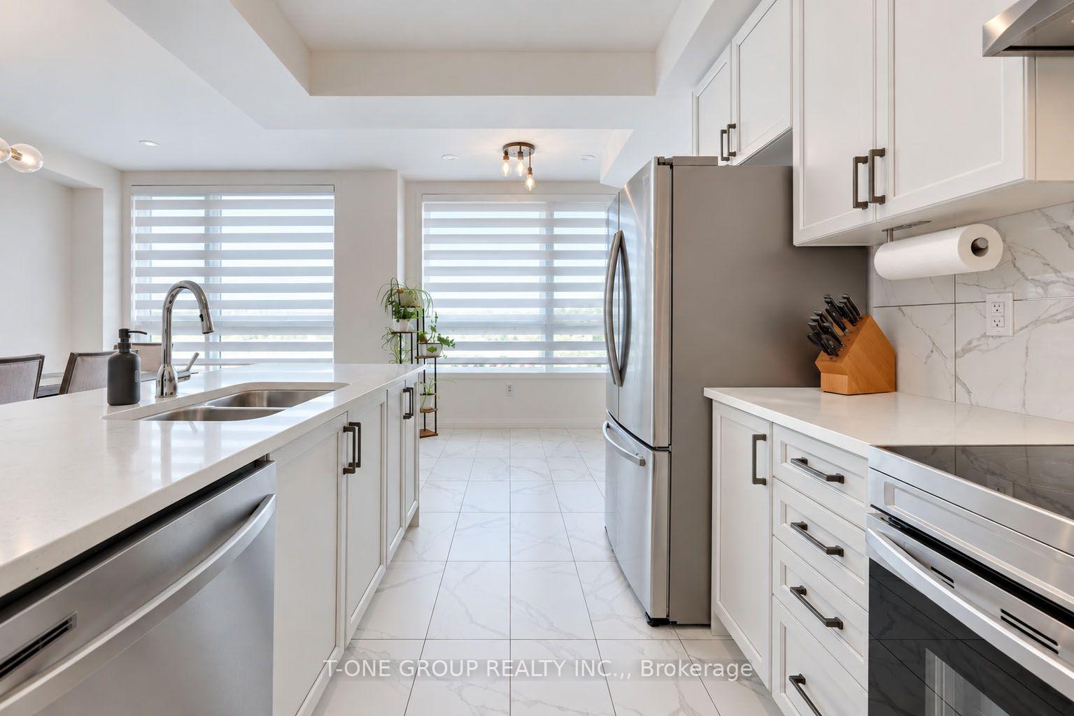 Photo 17 of 148 Blue Forest Crescent, Barrie, Innis-Shore — HOMEH